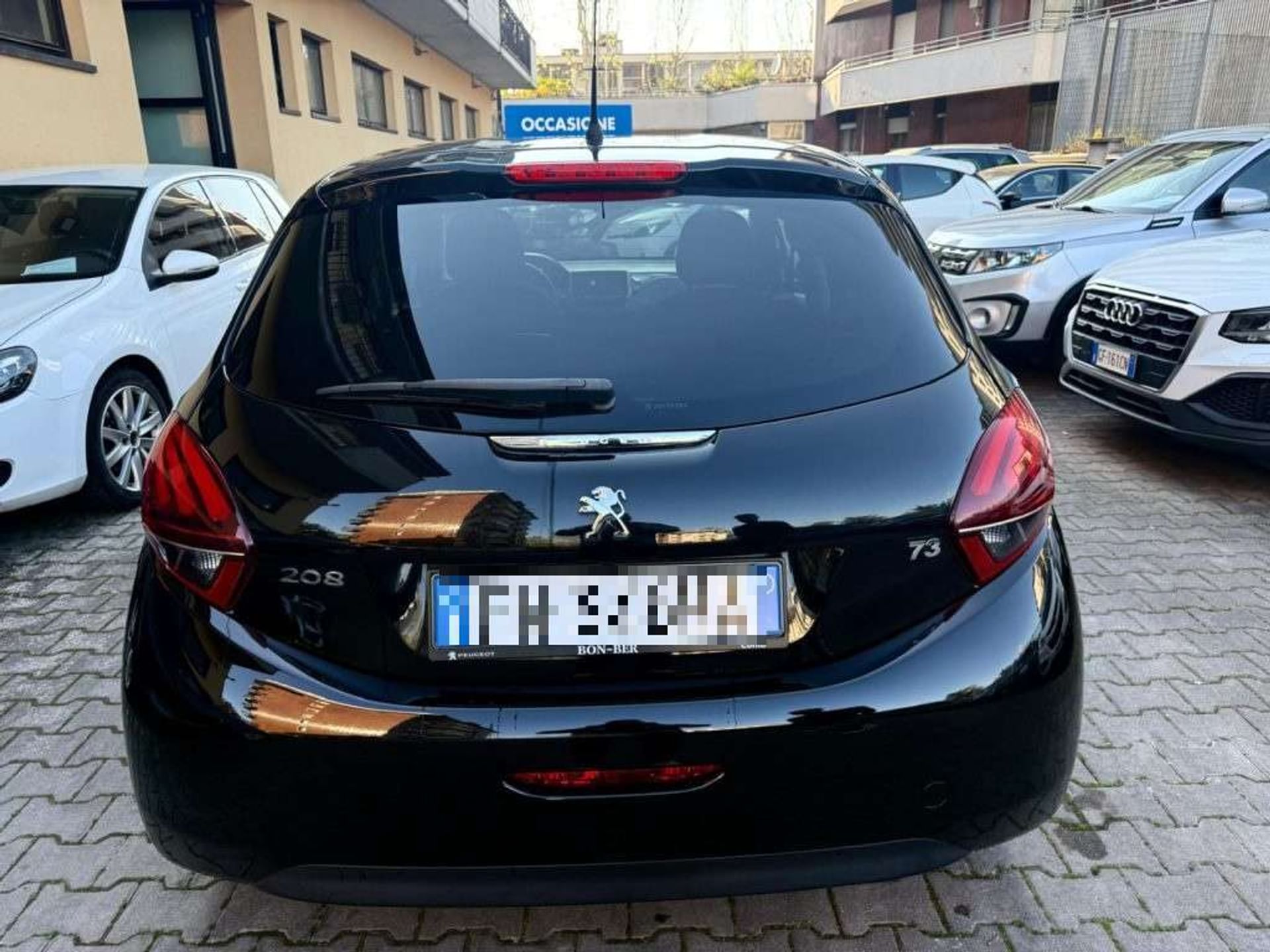 Peugeot 208