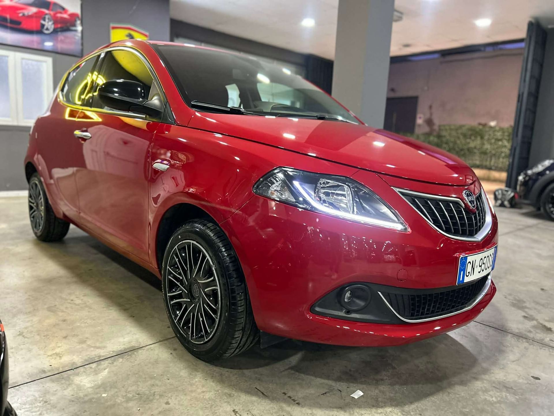 Lancia Ypsilon