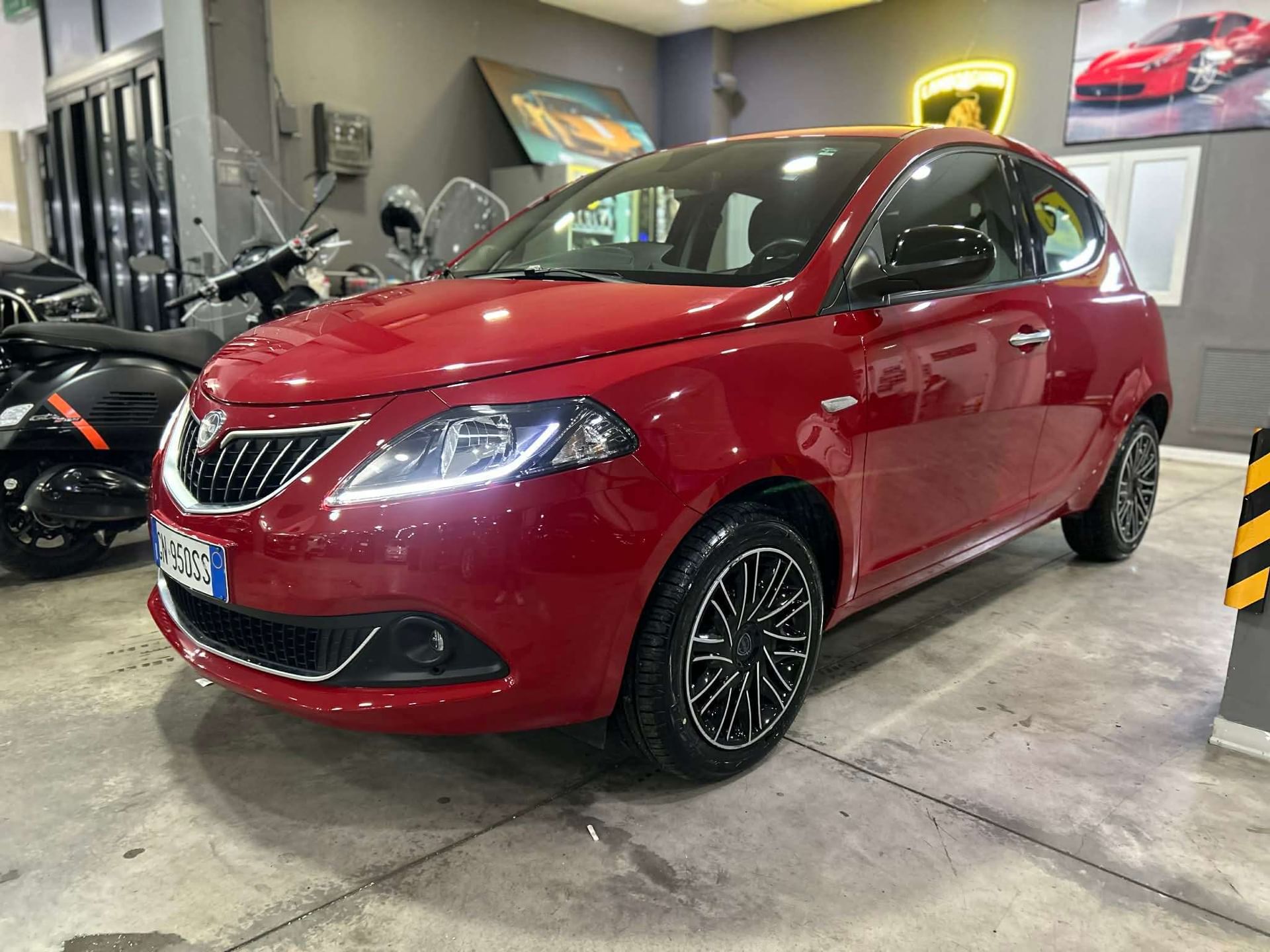 Lancia Ypsilon