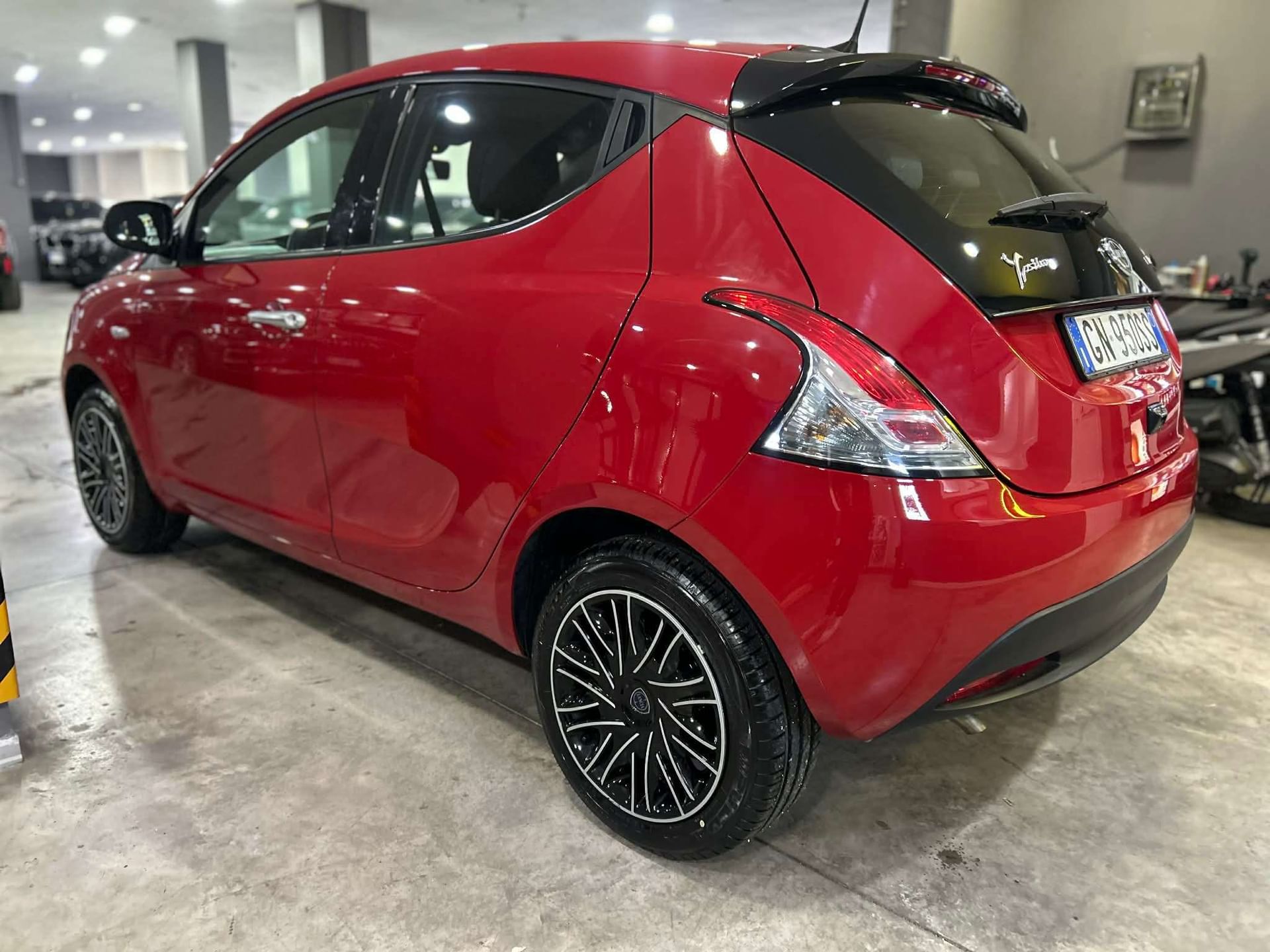 Lancia Ypsilon