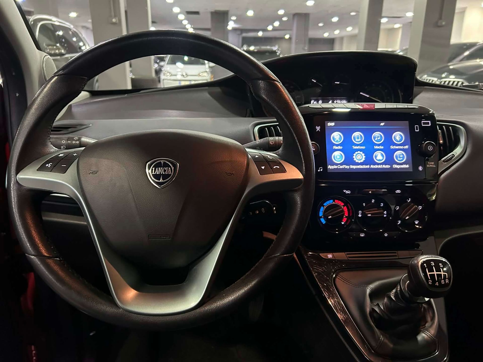 Lancia Ypsilon