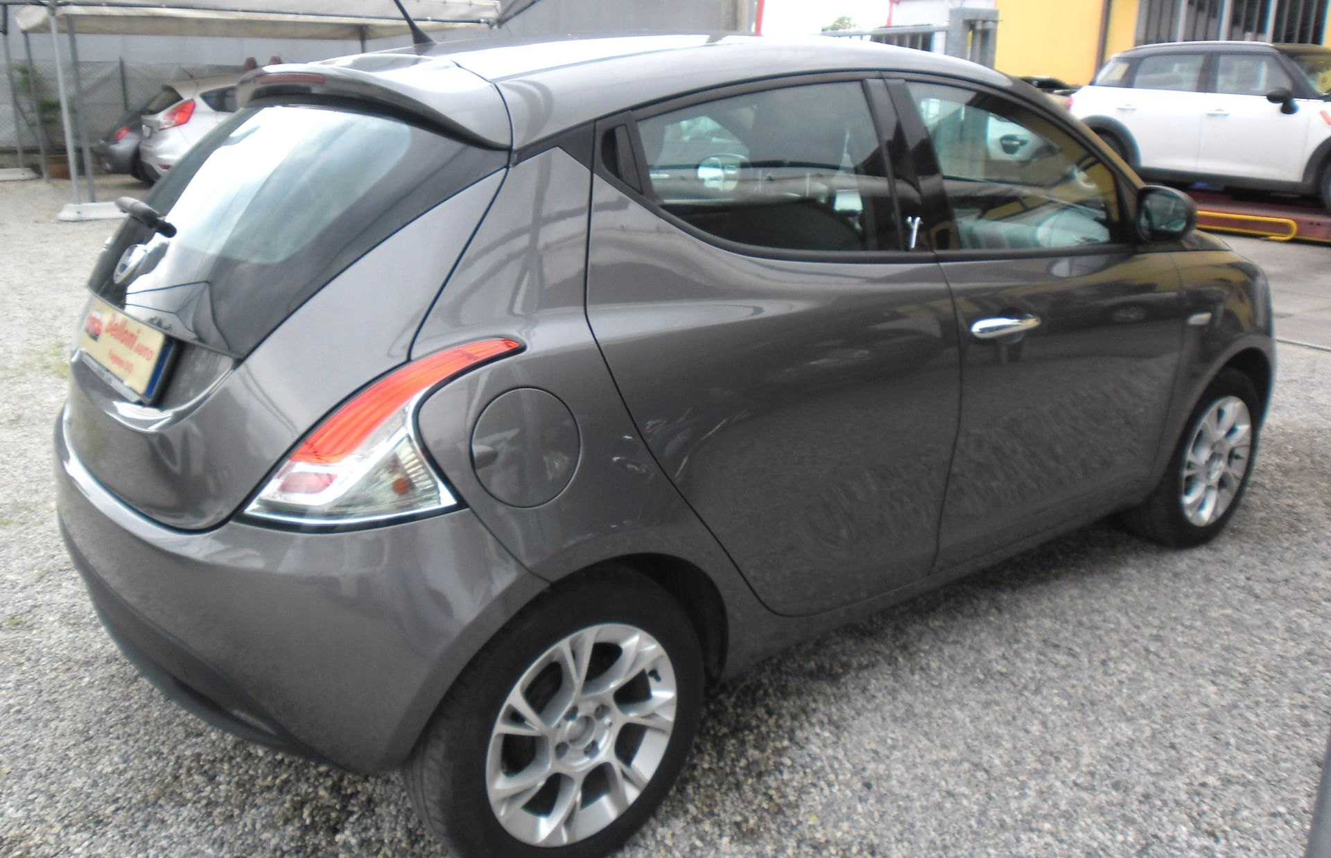 Lancia Ypsilon