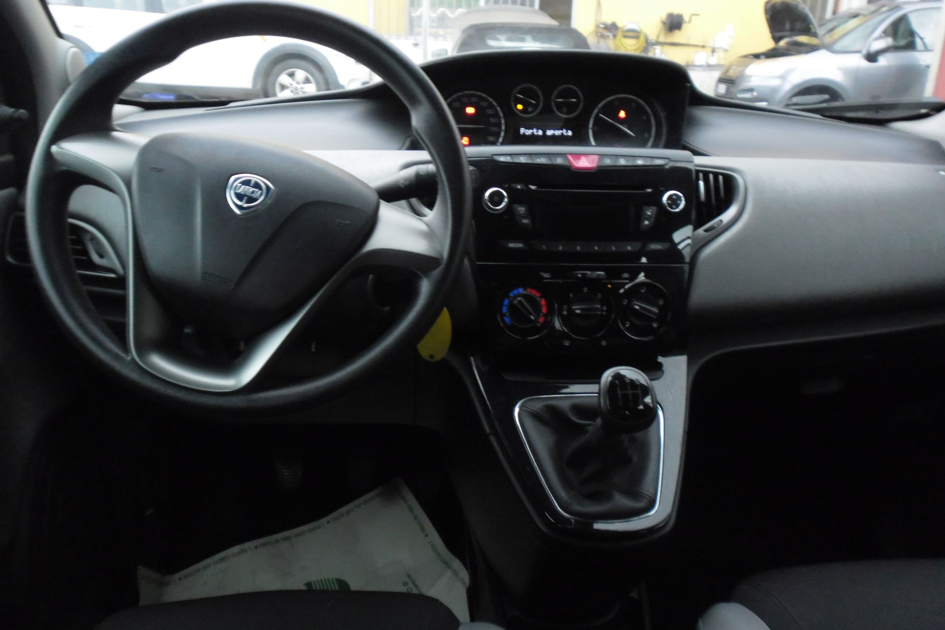 Lancia Ypsilon