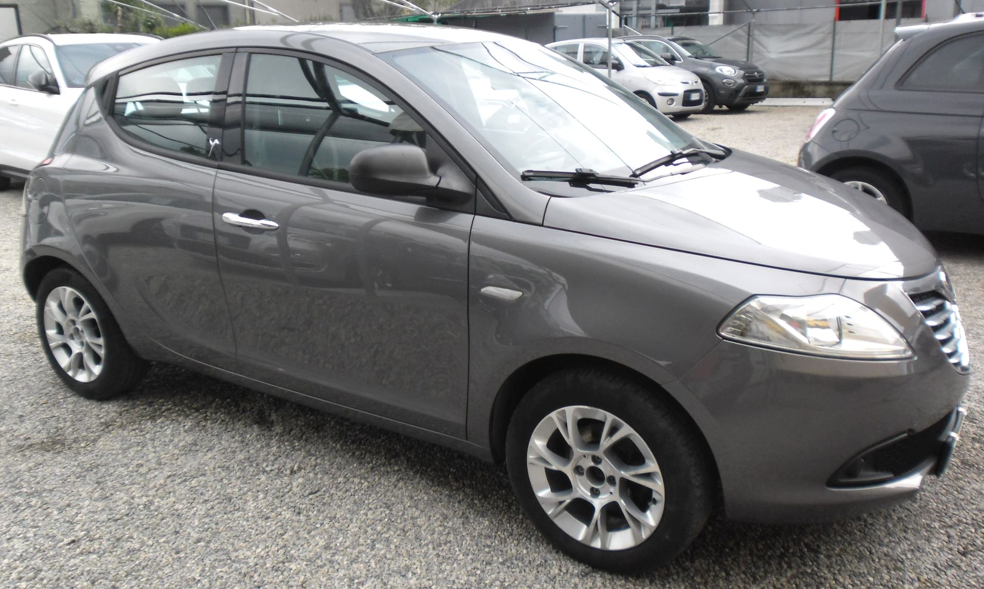 Lancia Ypsilon