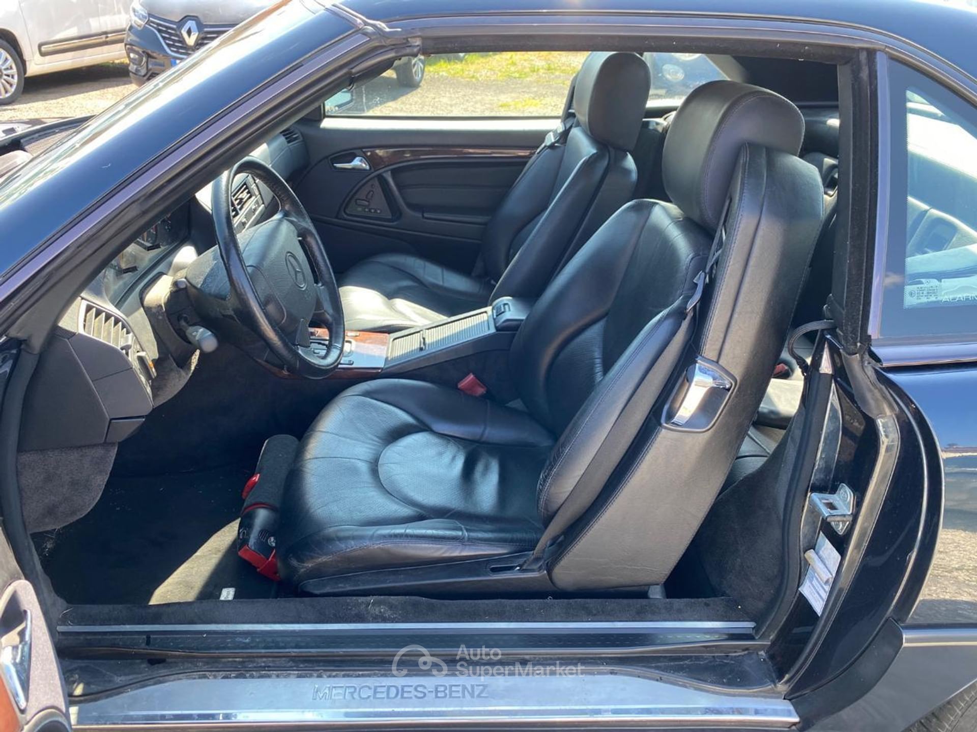 Mercedes-Benz SL 320