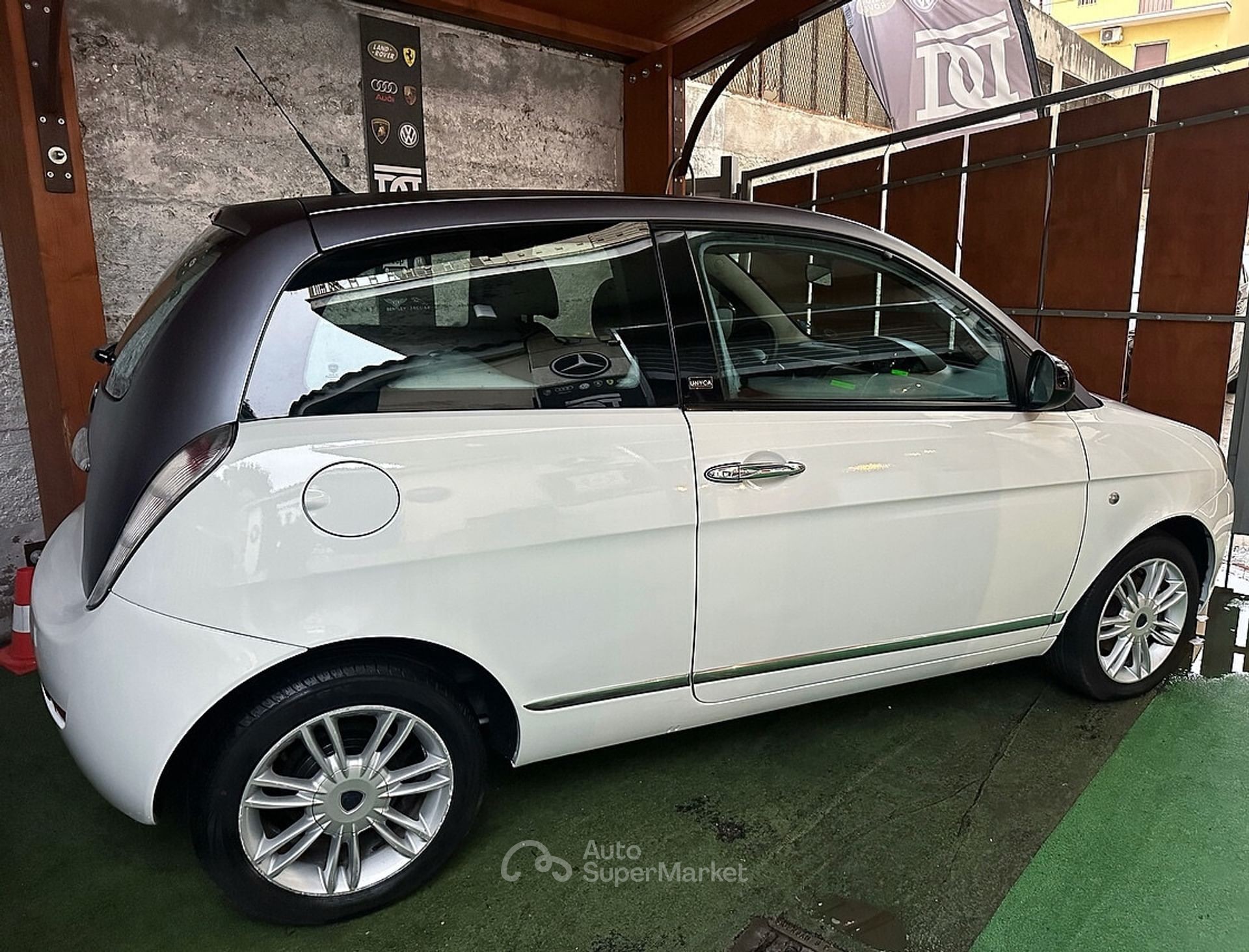 Lancia Ypsilon