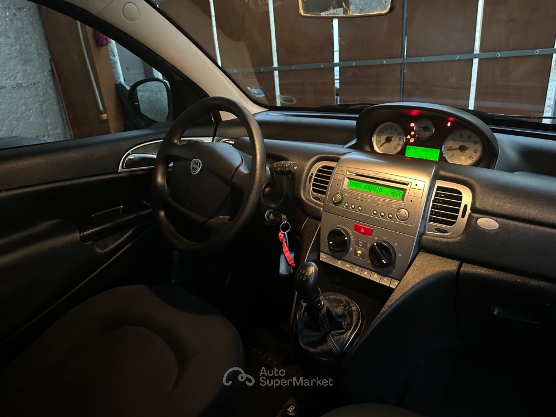 Lancia Ypsilon