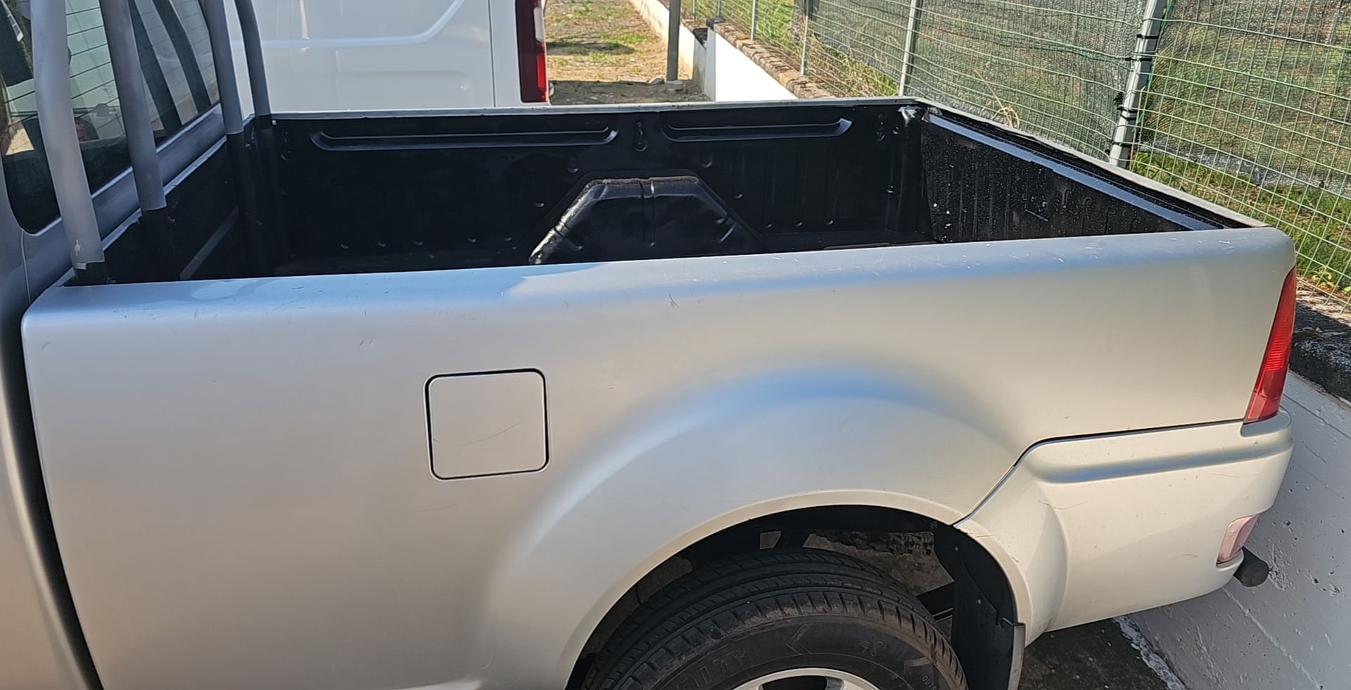 Tata Xenon