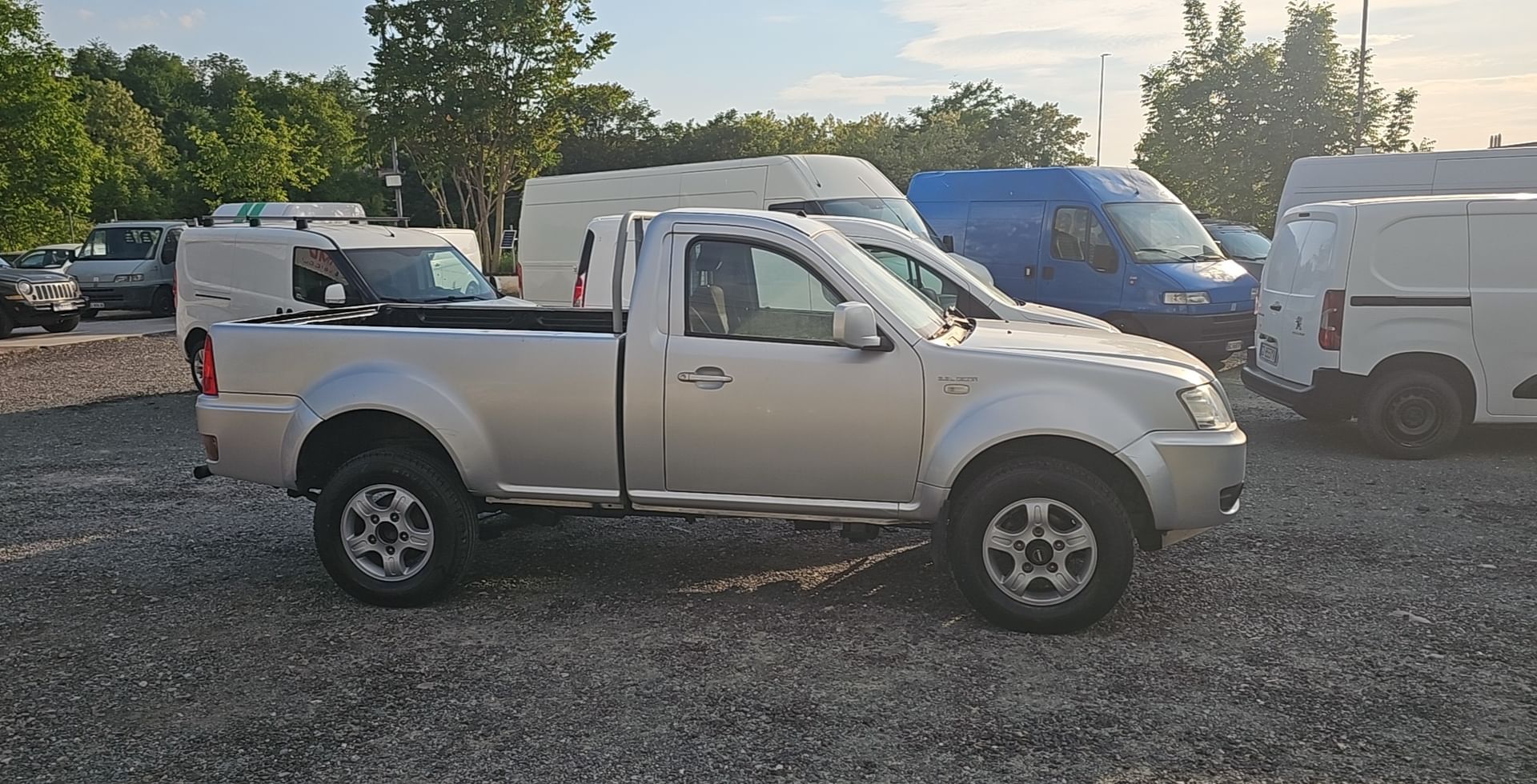 Tata Xenon
