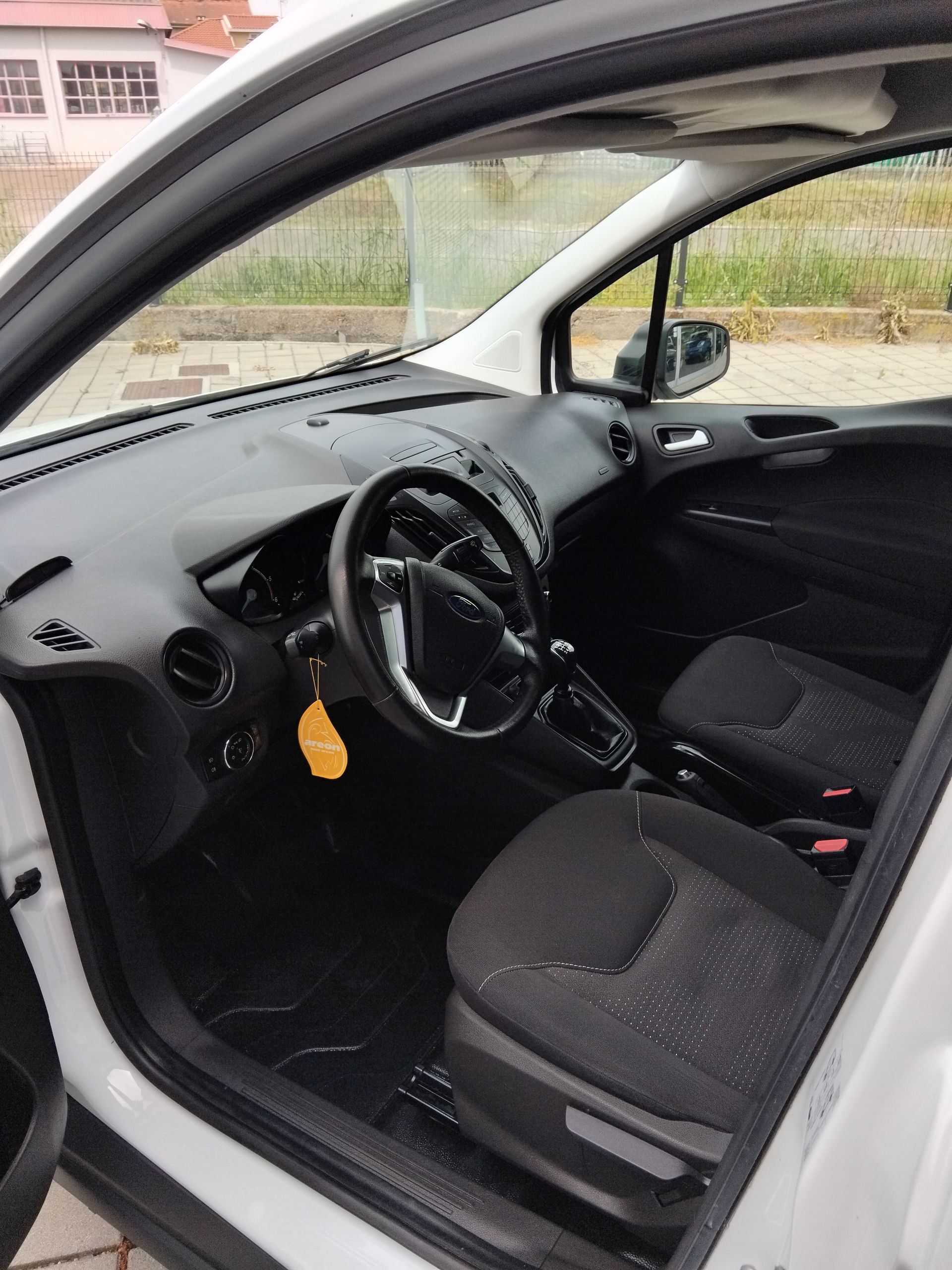 Ford Transit Courier