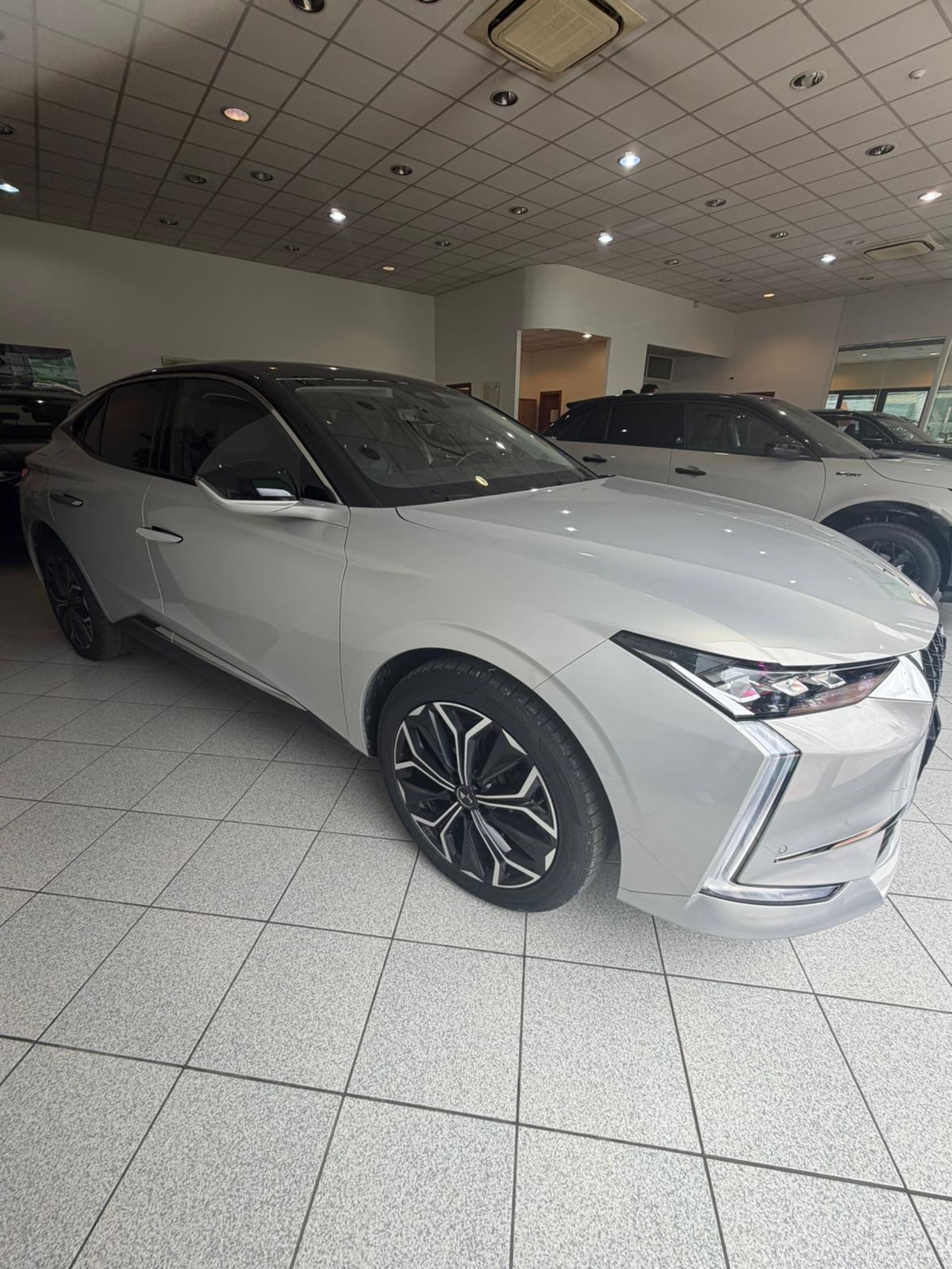 DS Automobiles DS 4