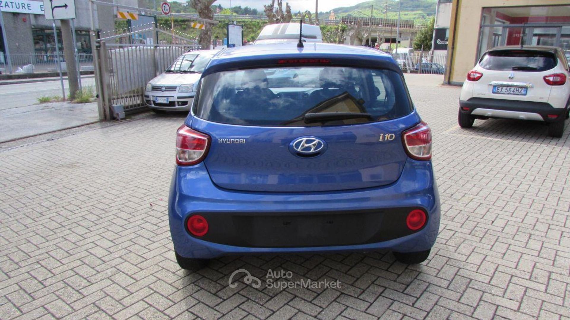 Hyundai i10
