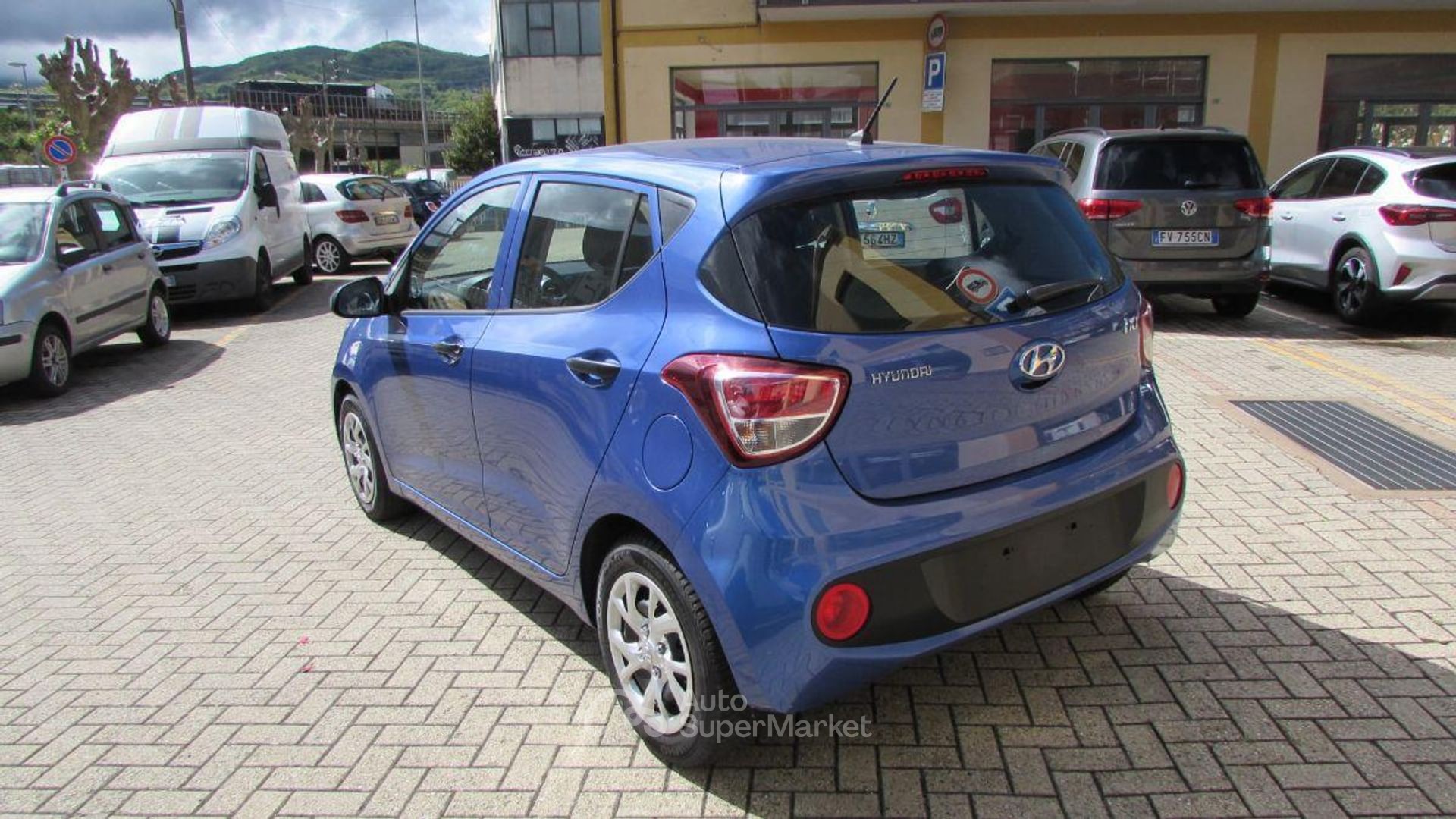 Hyundai i10