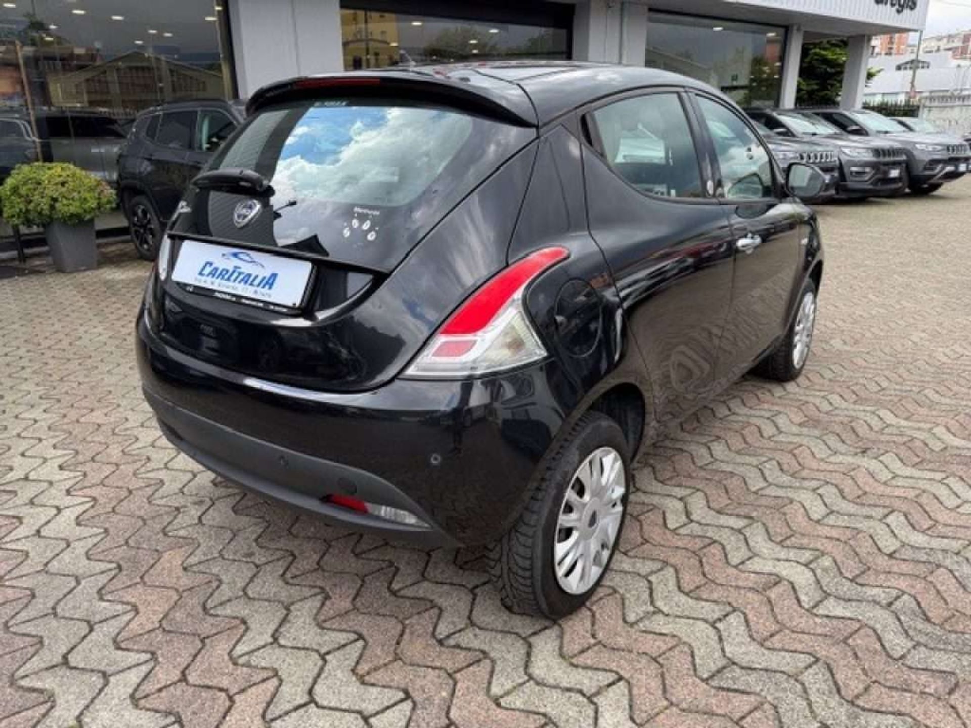 Lancia Ypsilon