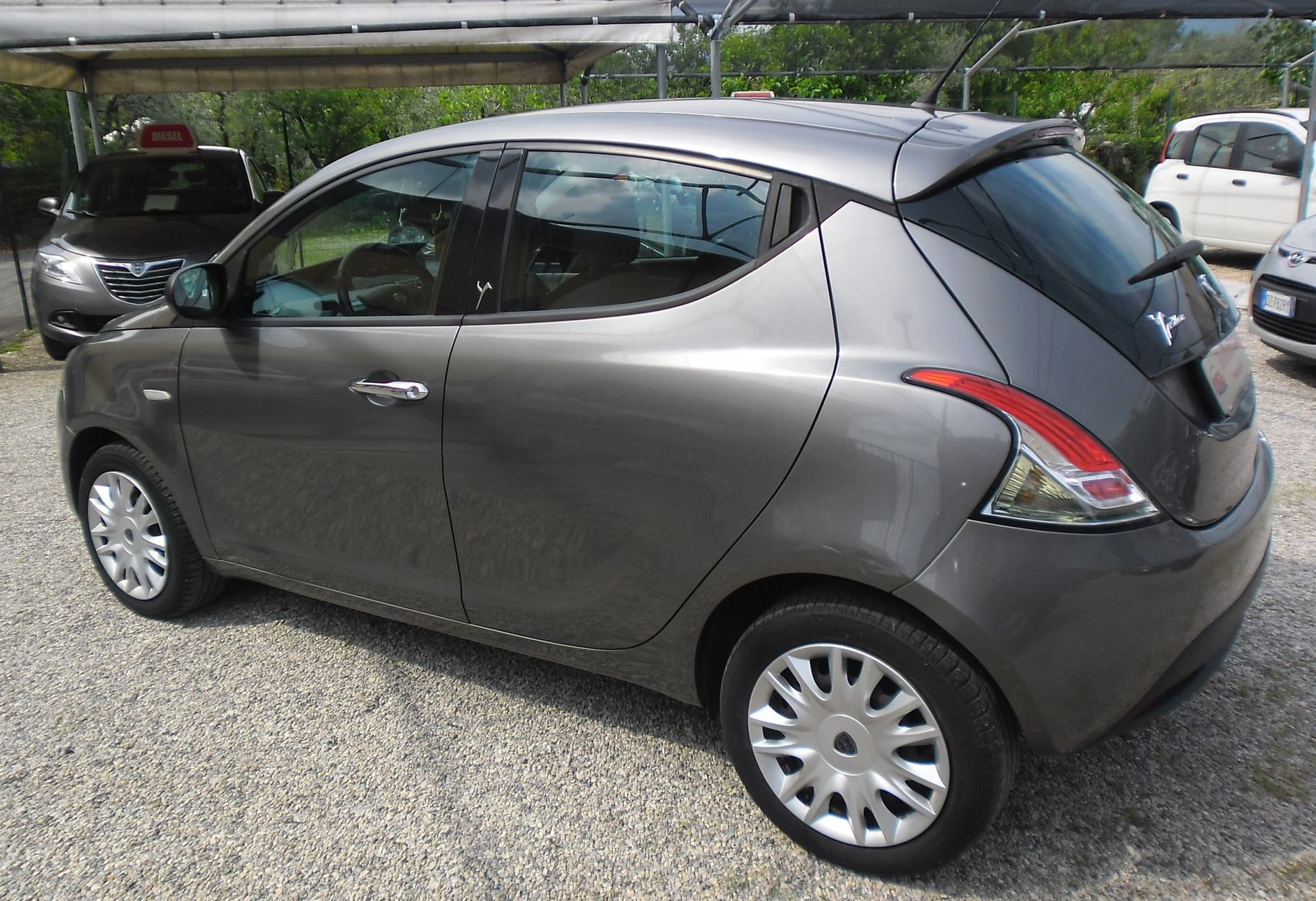 Lancia Ypsilon