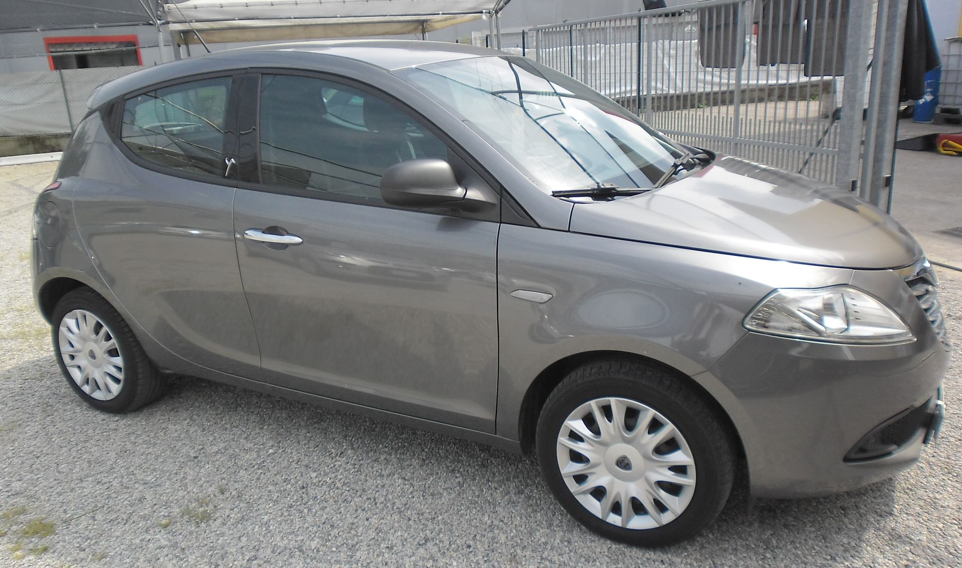 Lancia Ypsilon