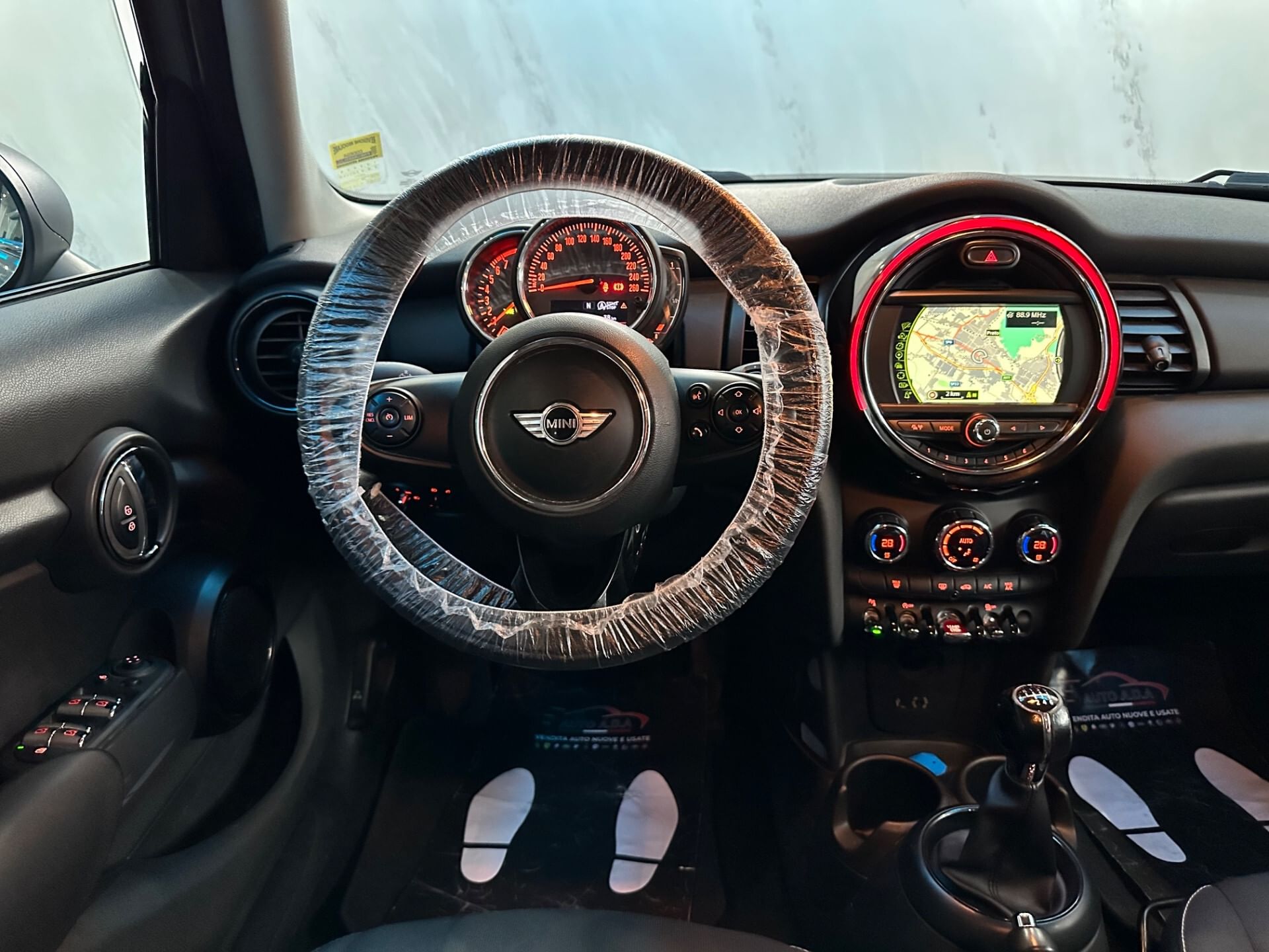 MINI 1.5 Cooper D Hype 5