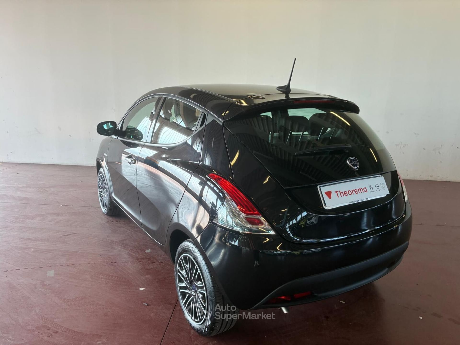 Lancia Ypsilon