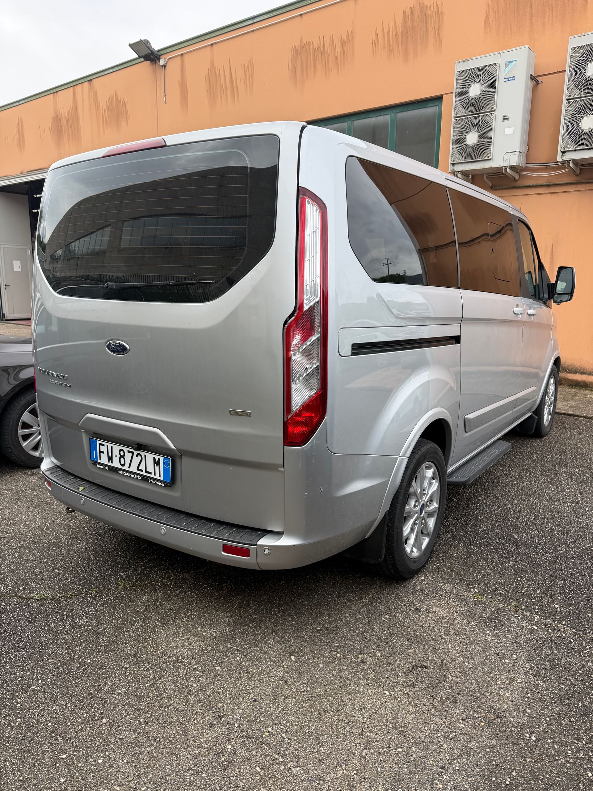 Ford Tourneo Custom