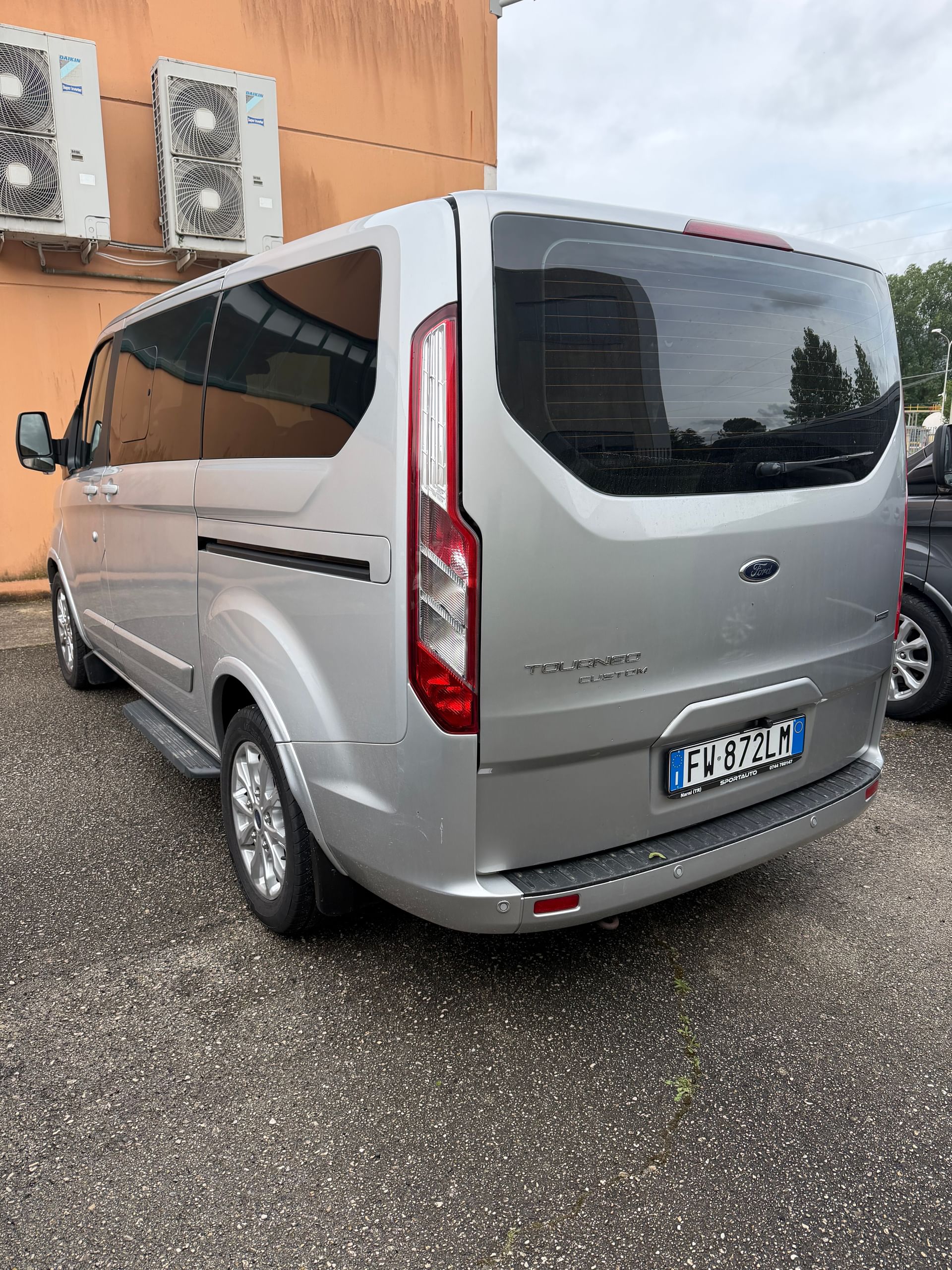Ford Tourneo Custom
