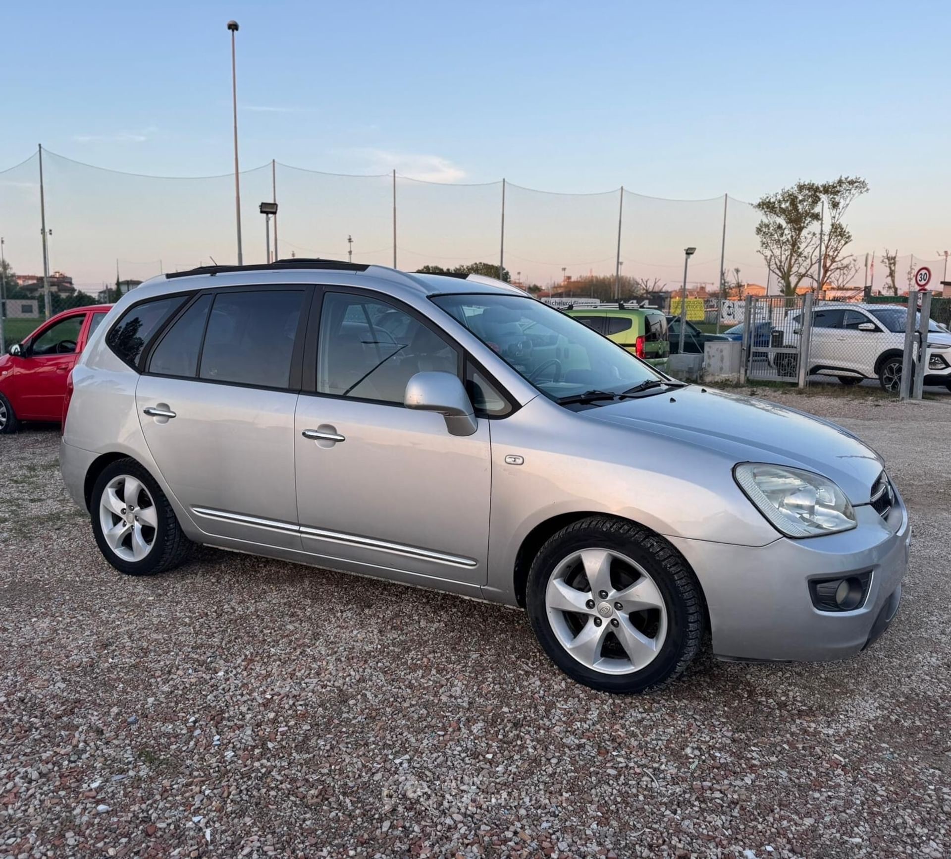 Kia Carens