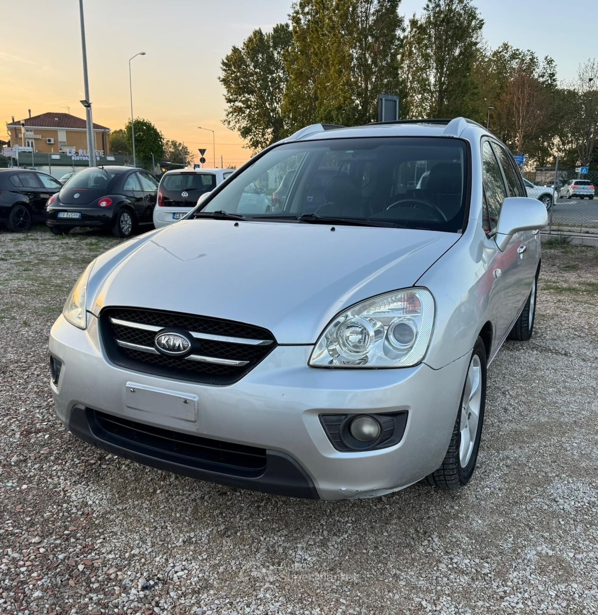 Kia Carens