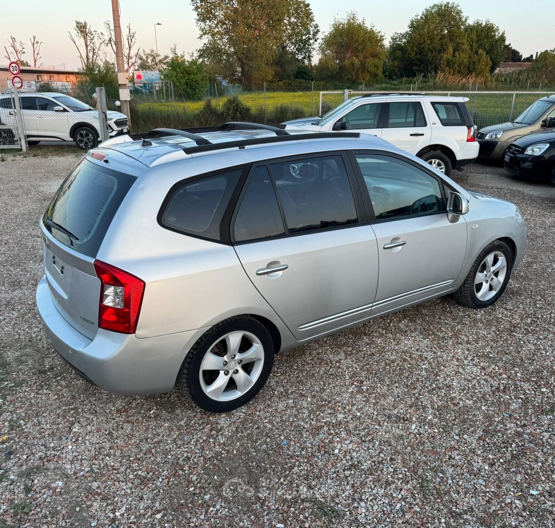 Kia Carens