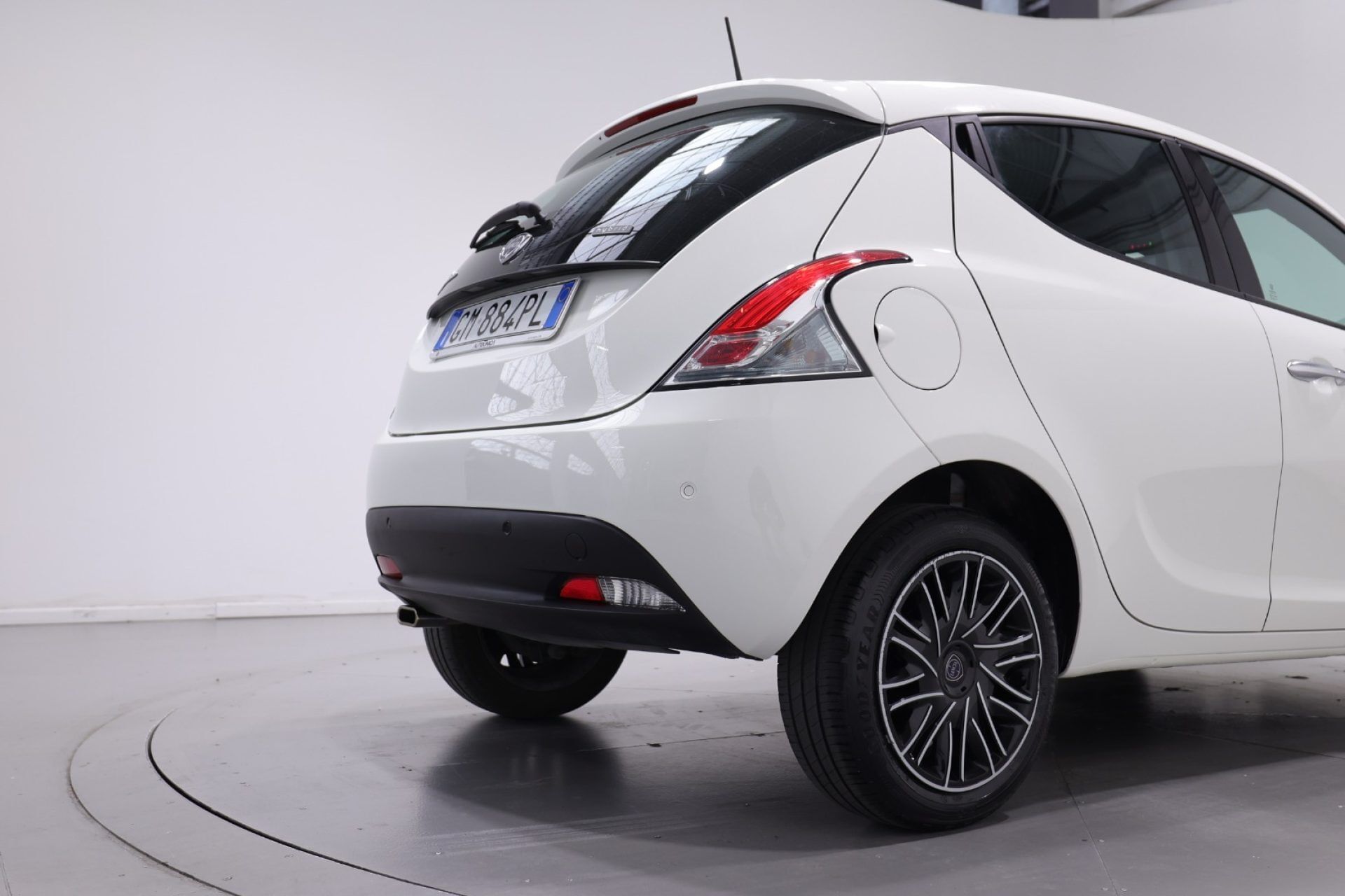 Lancia Ypsilon