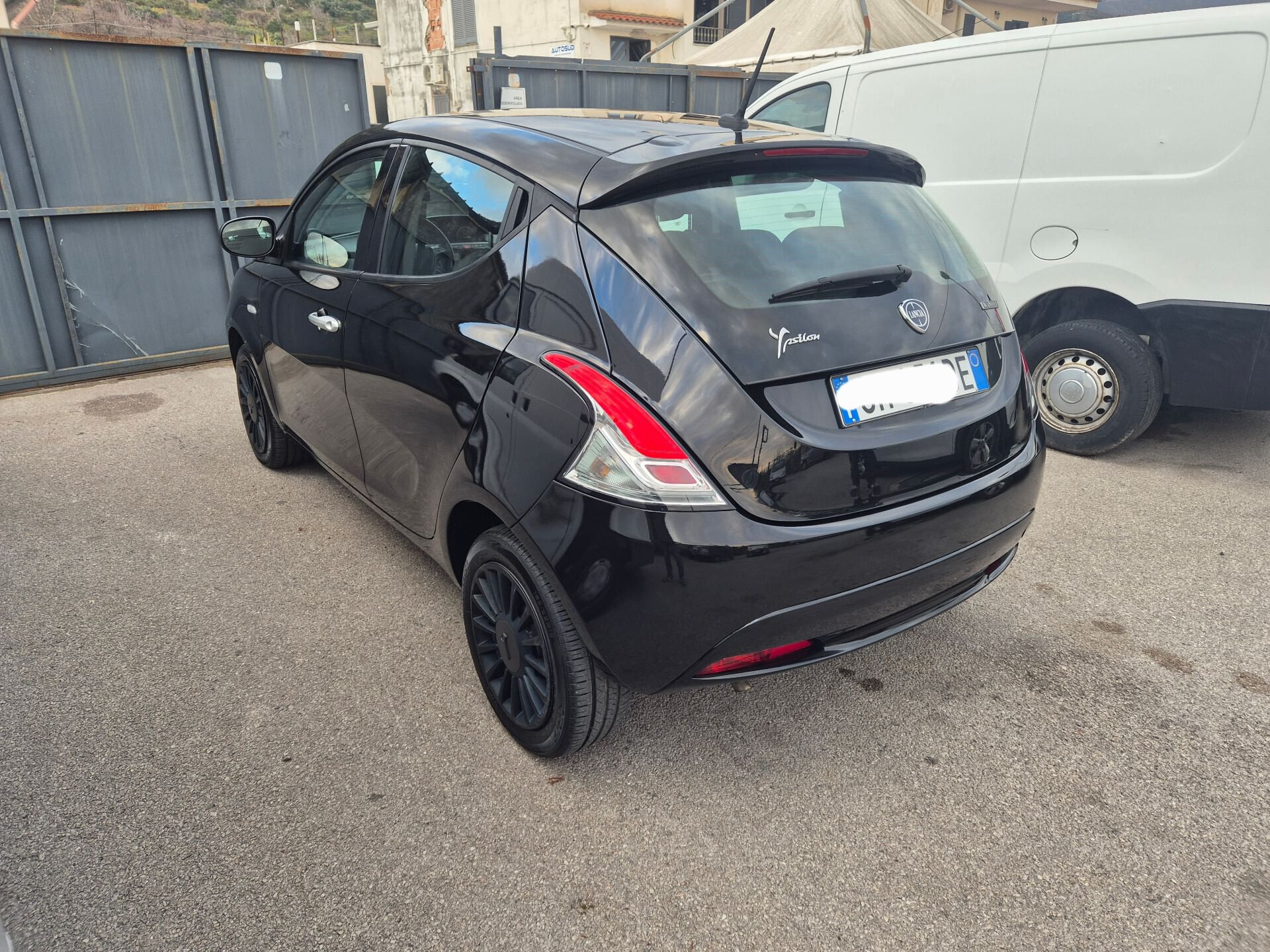 Lancia Ypsilon