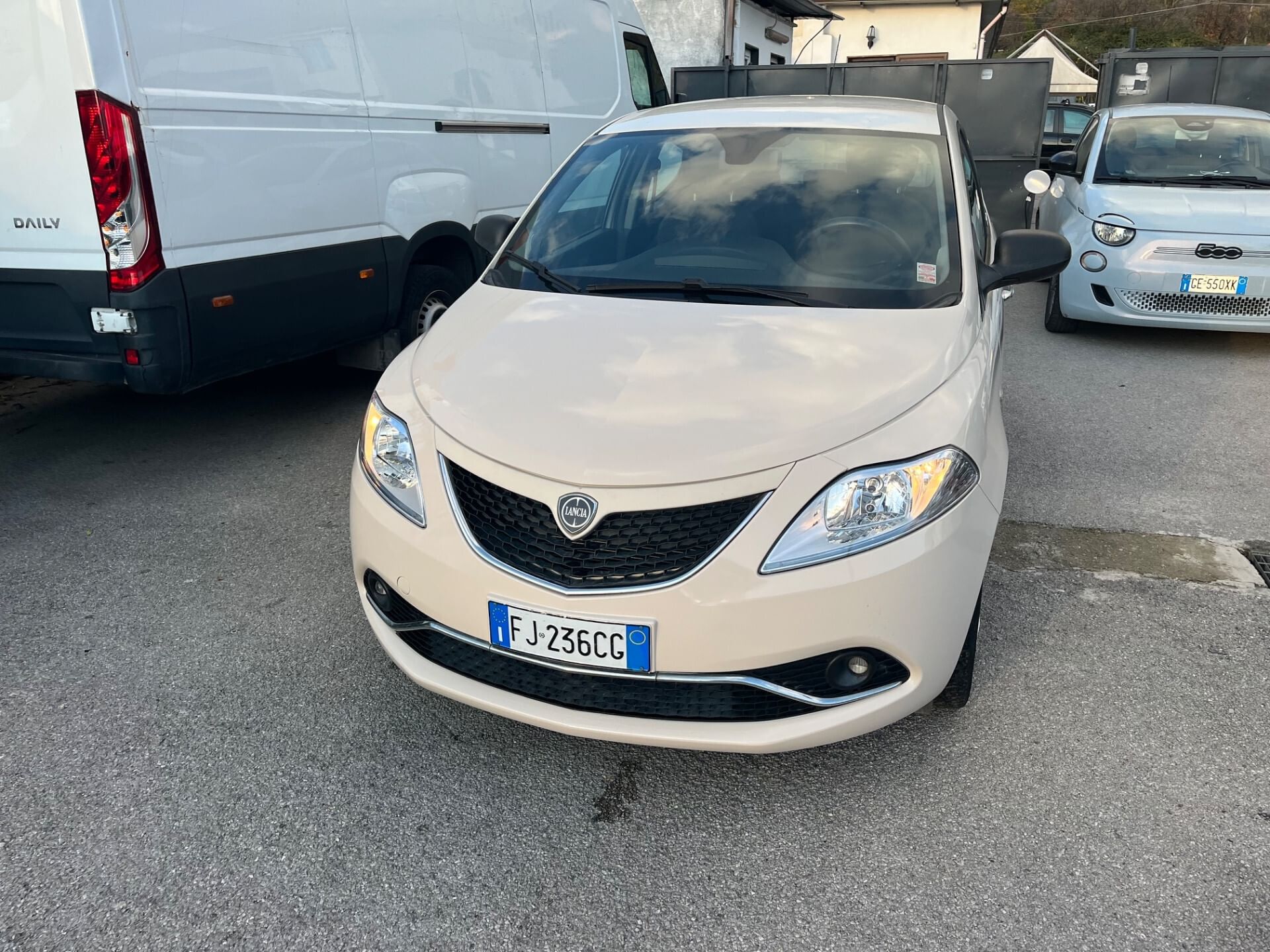 Lancia Ypsilon