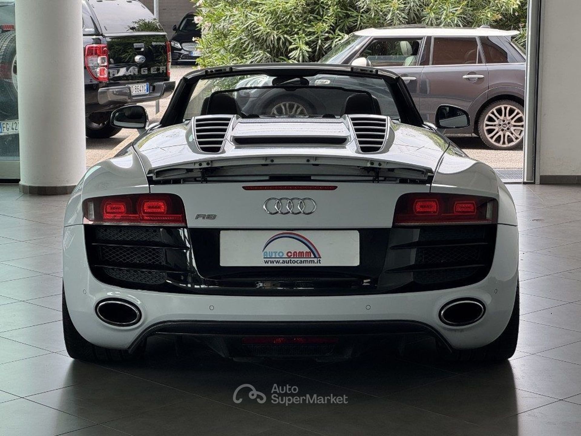 Audi R8
