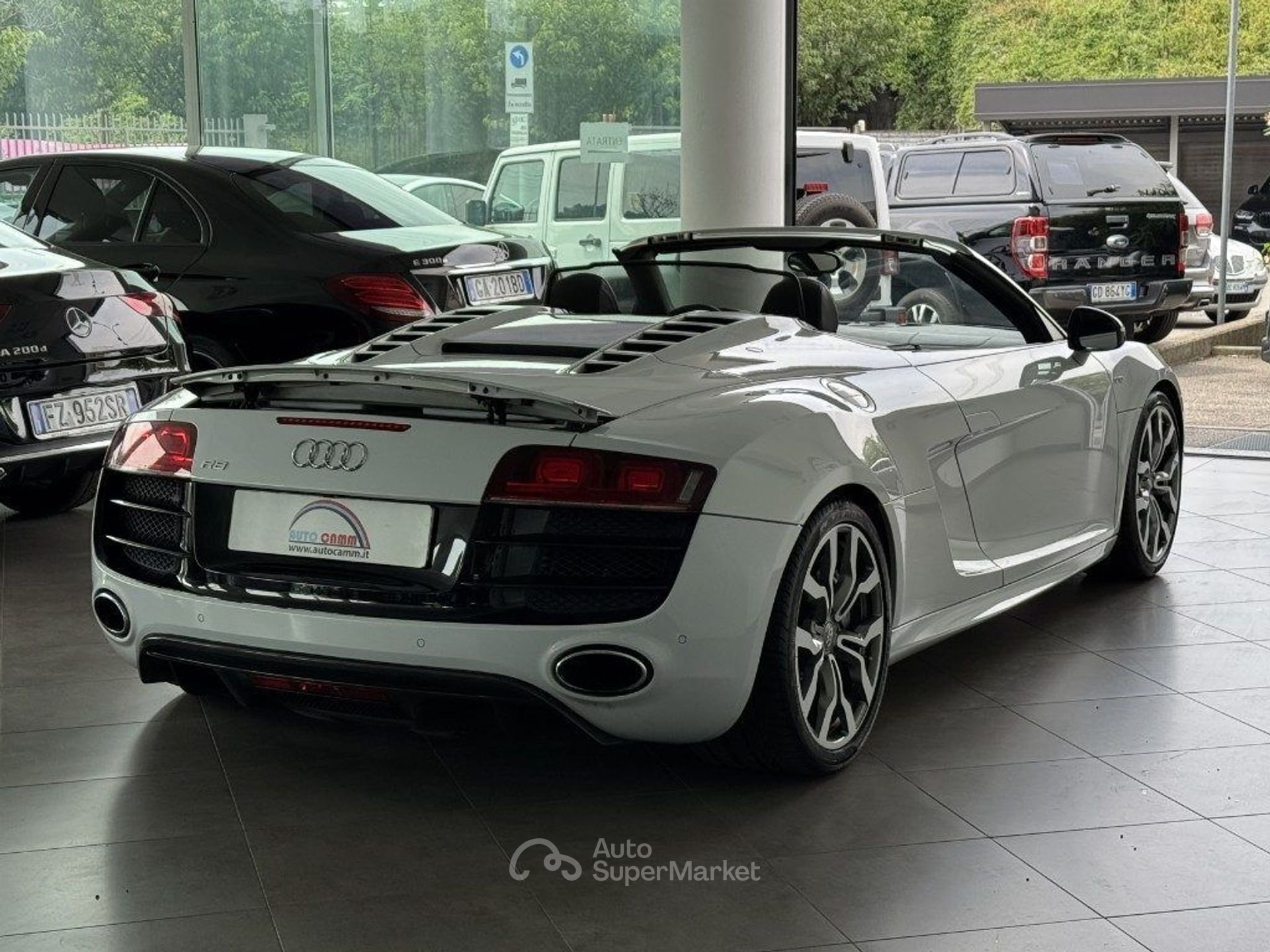 Audi R8