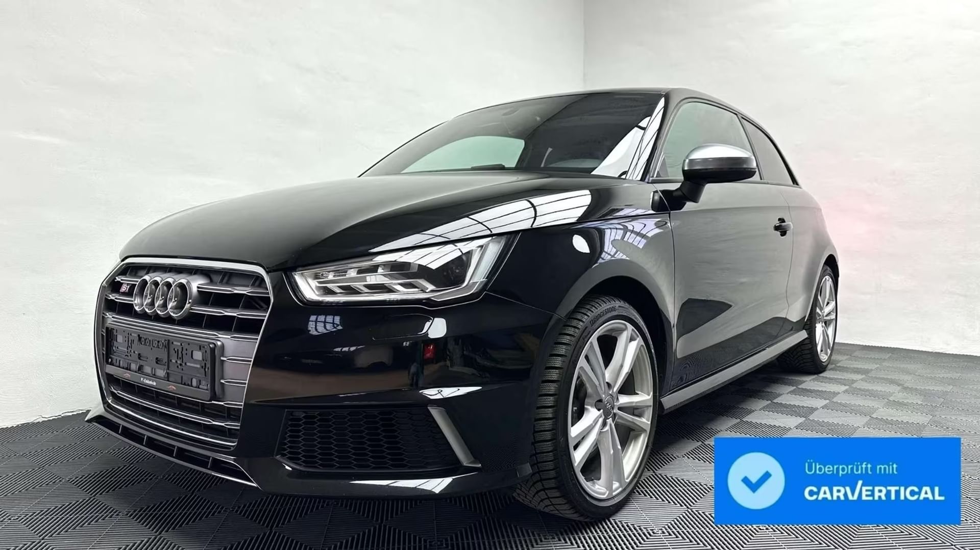Audi S1