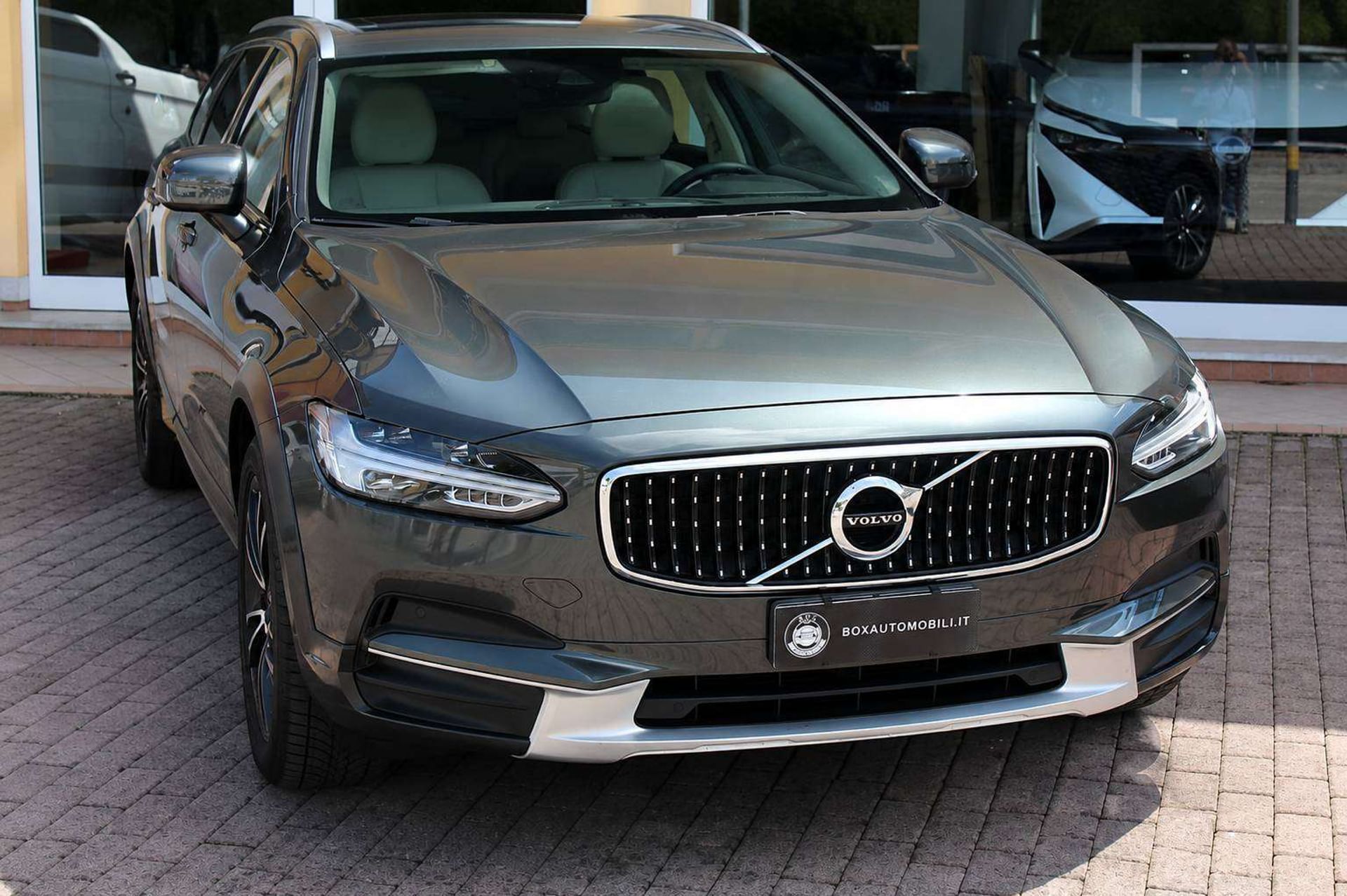 Volvo V90 Cross Country
