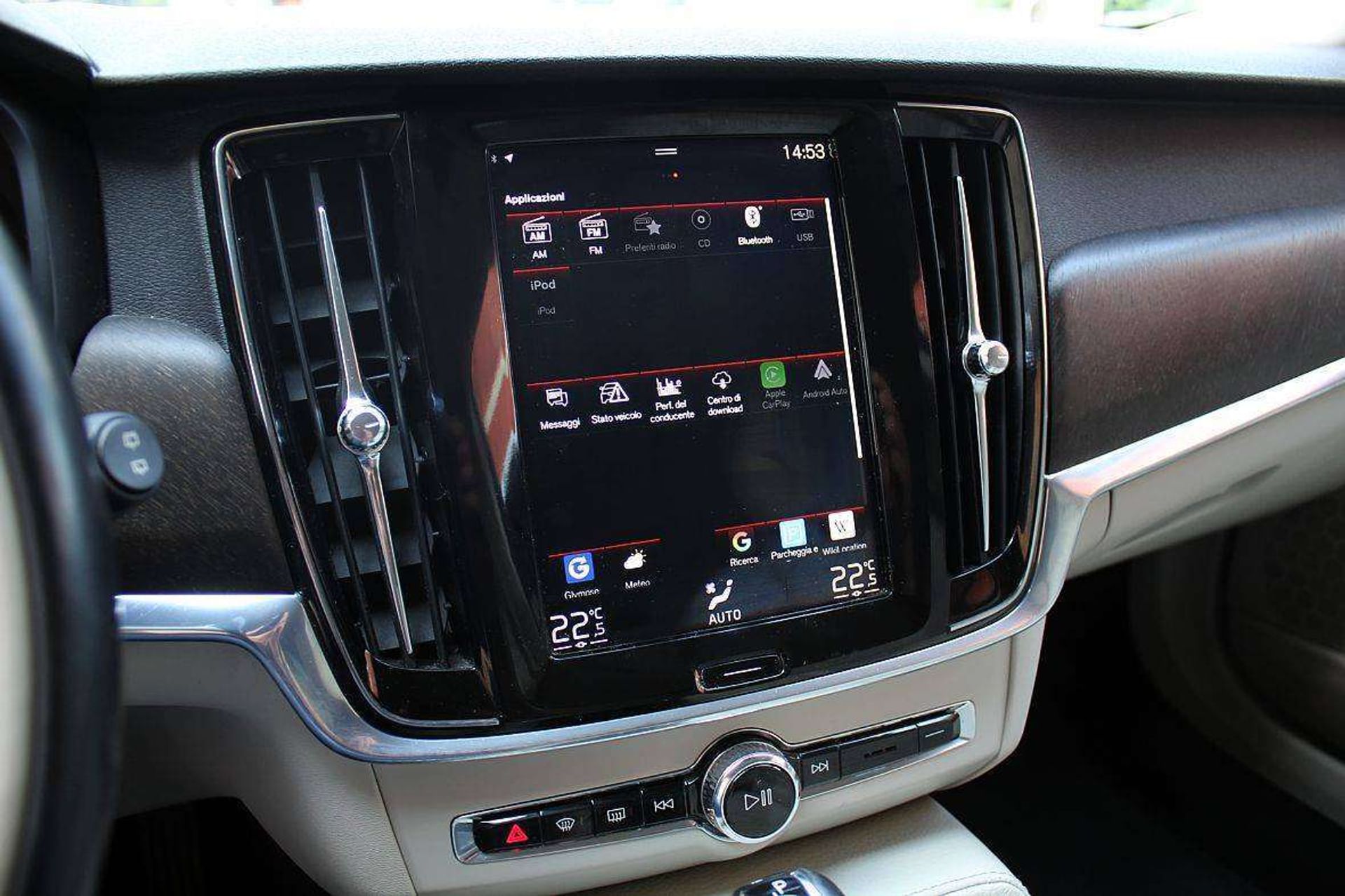 Volvo V90 Cross Country
