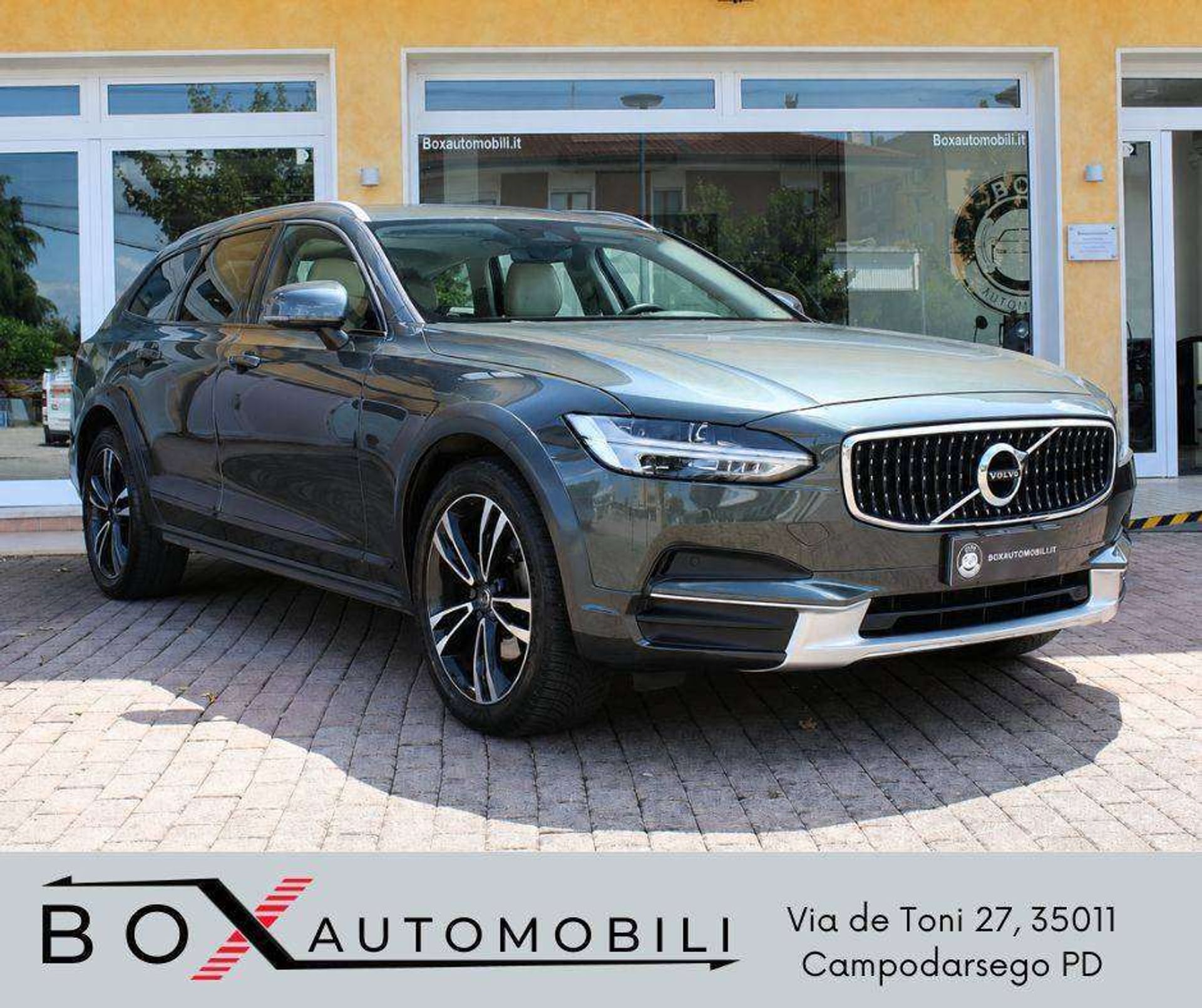 Volvo V90 Cross Country