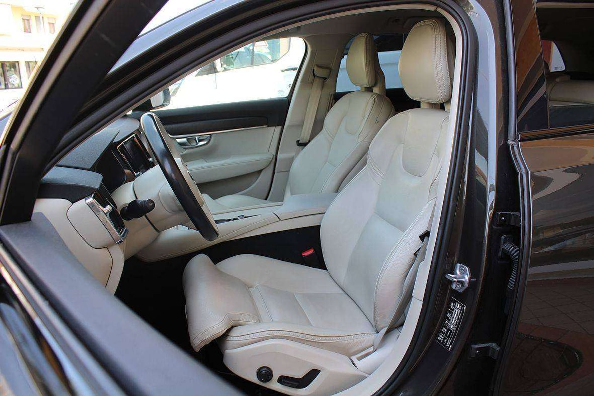 Volvo V90 Cross Country