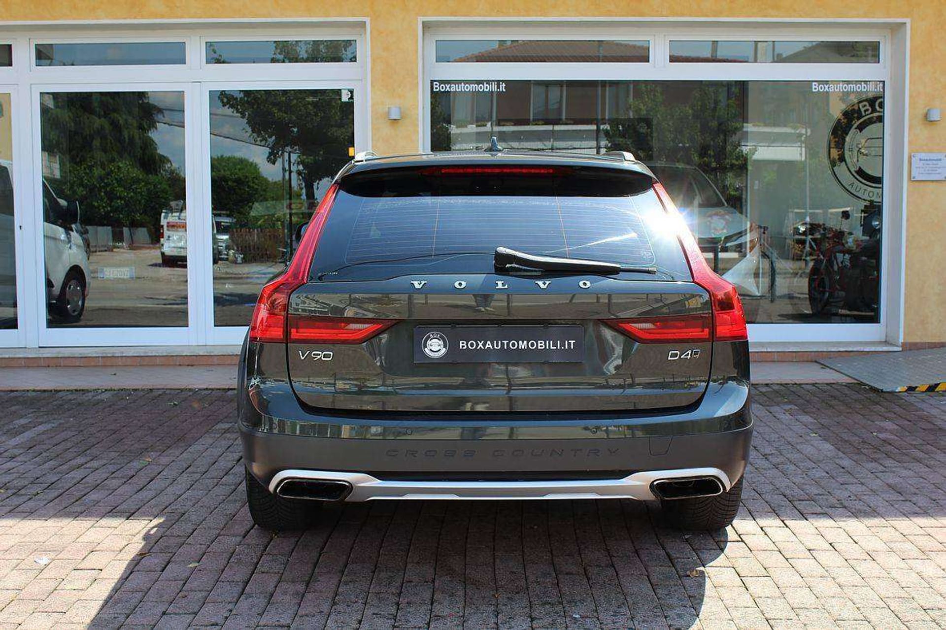 Volvo V90 Cross Country