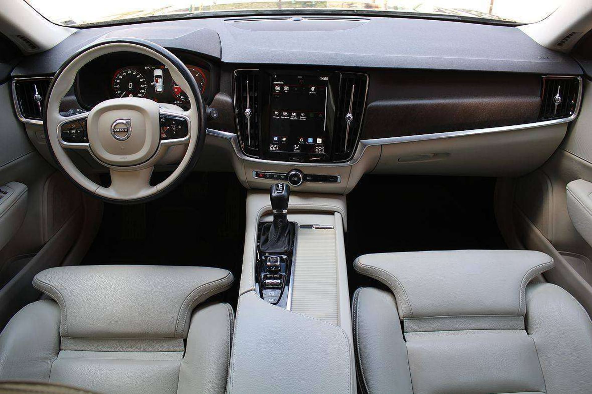 Volvo V90 Cross Country