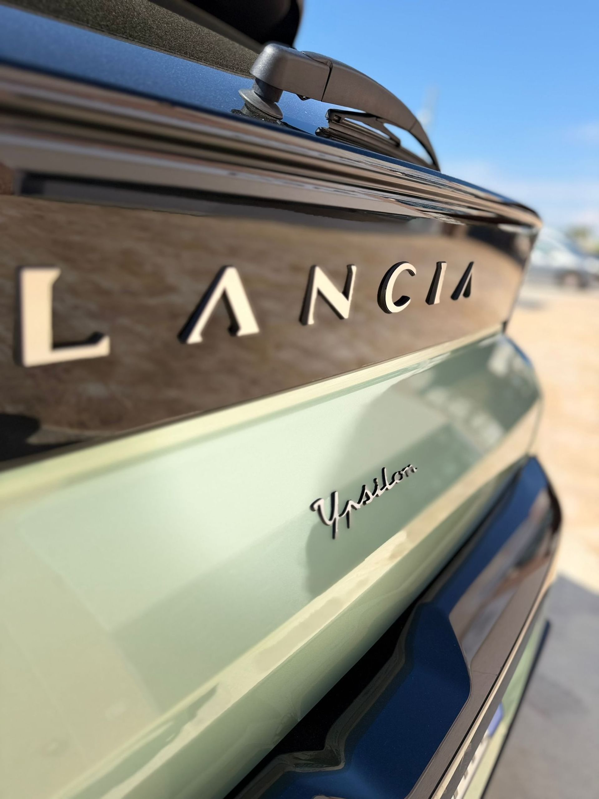 Lancia Ypsilon