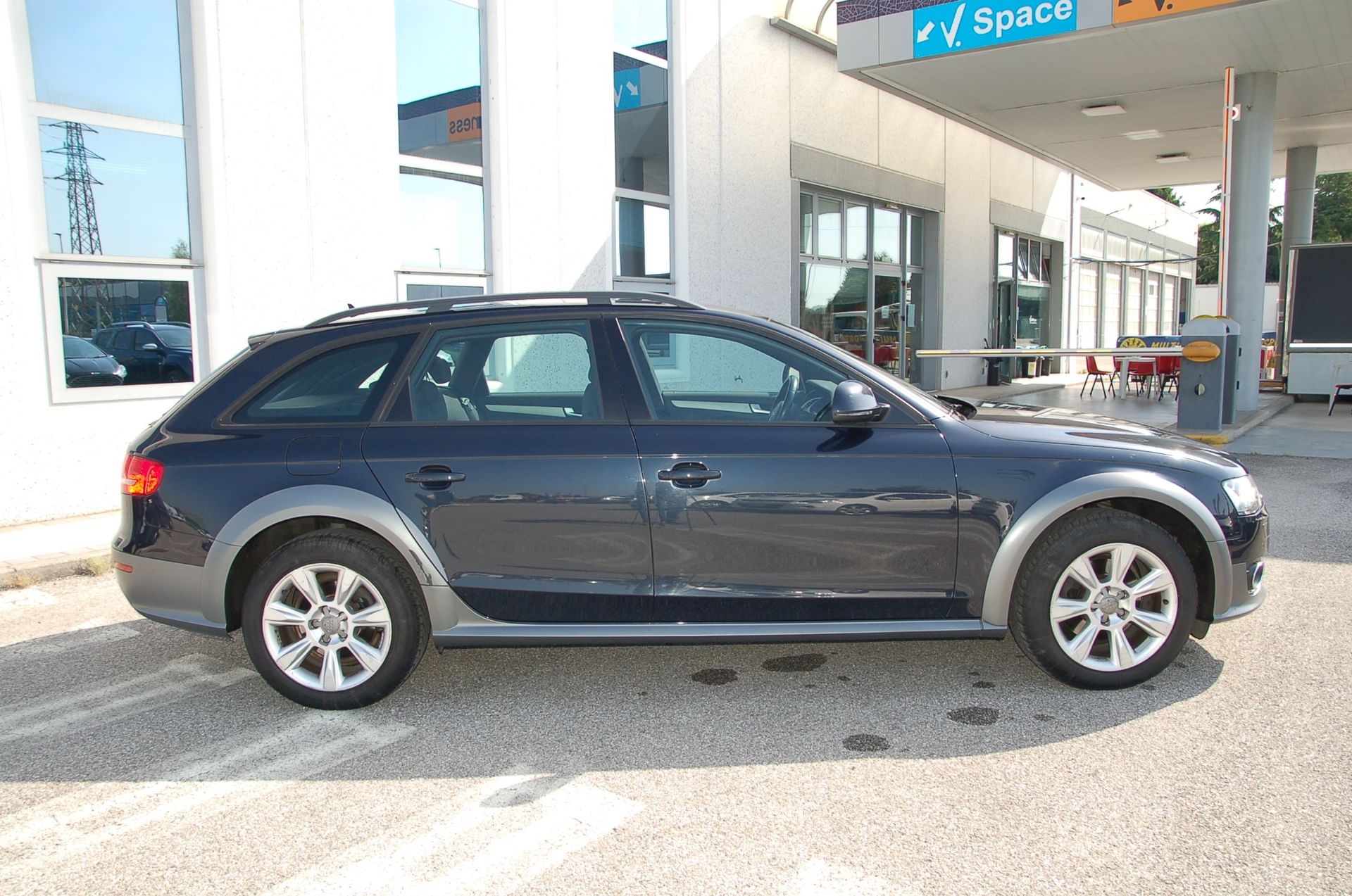 Audi A4 Allroad AUDI A4 2.0 TDi Allroad Quattro Manuale