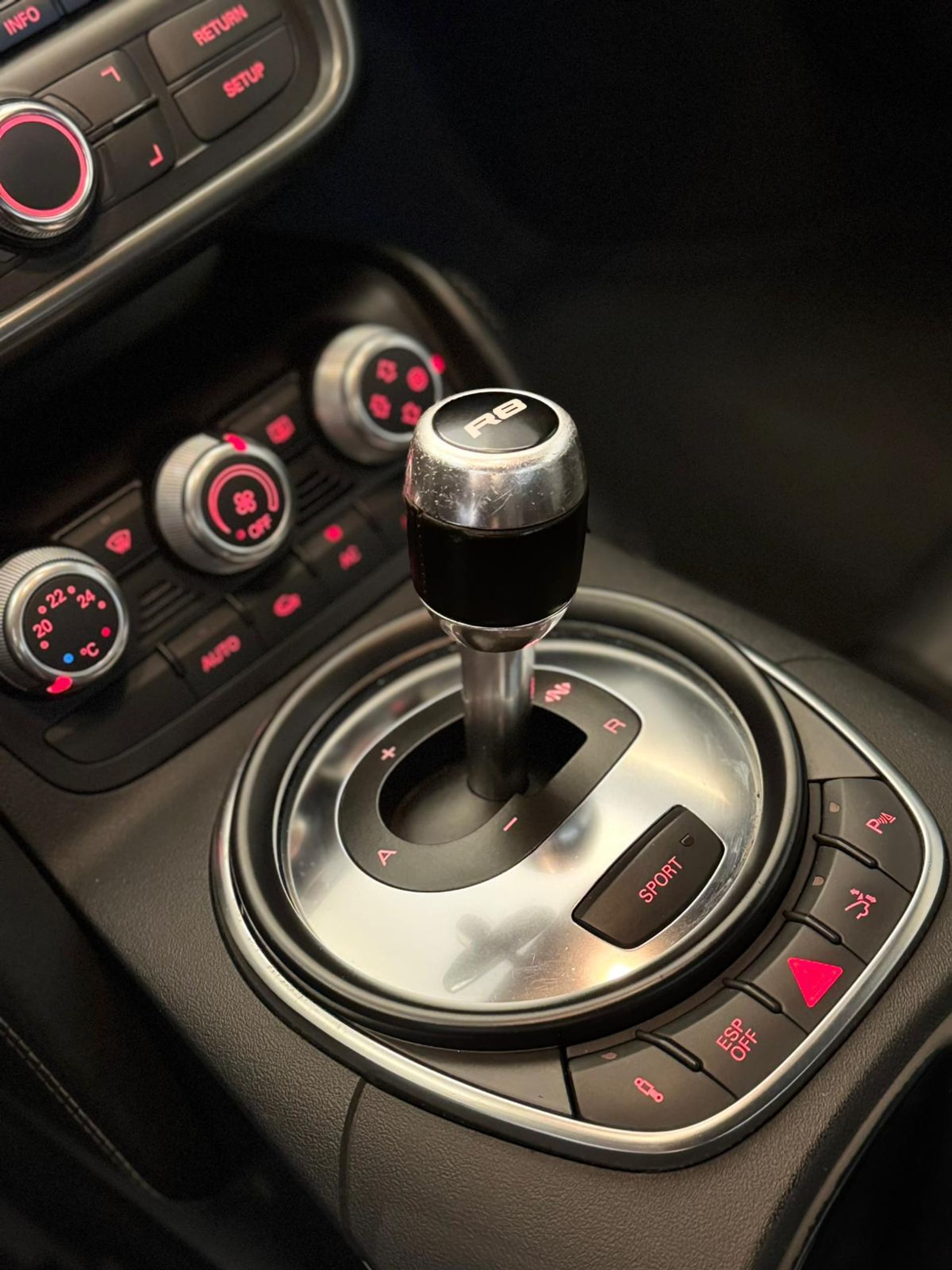 Audi R8