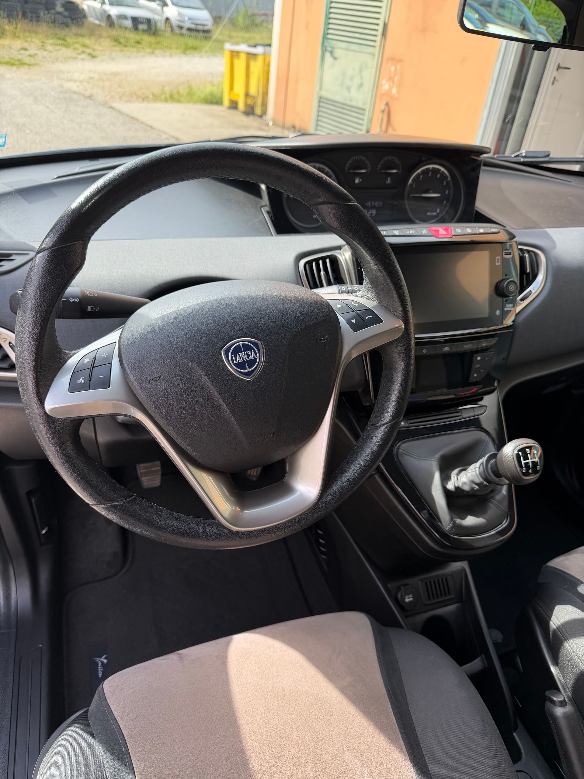 Lancia Ypsilon
