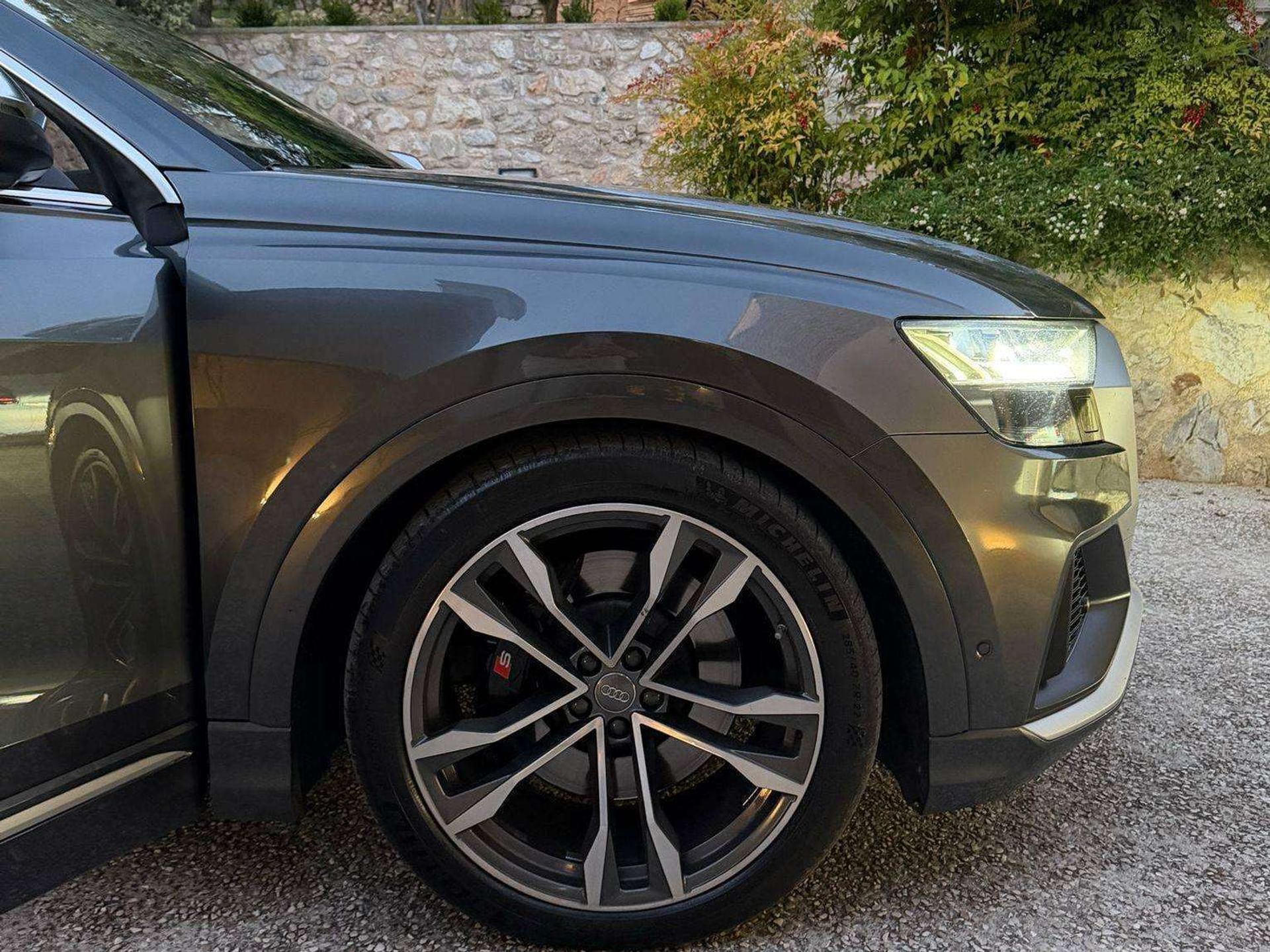 Audi SQ8