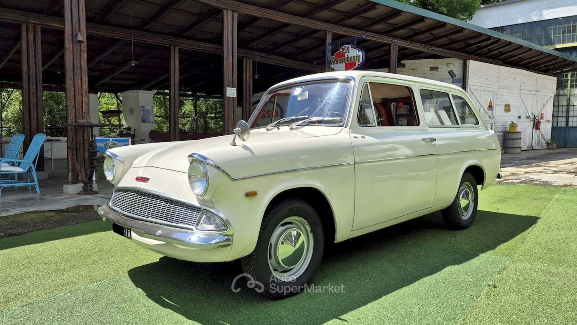 Ford Anglia