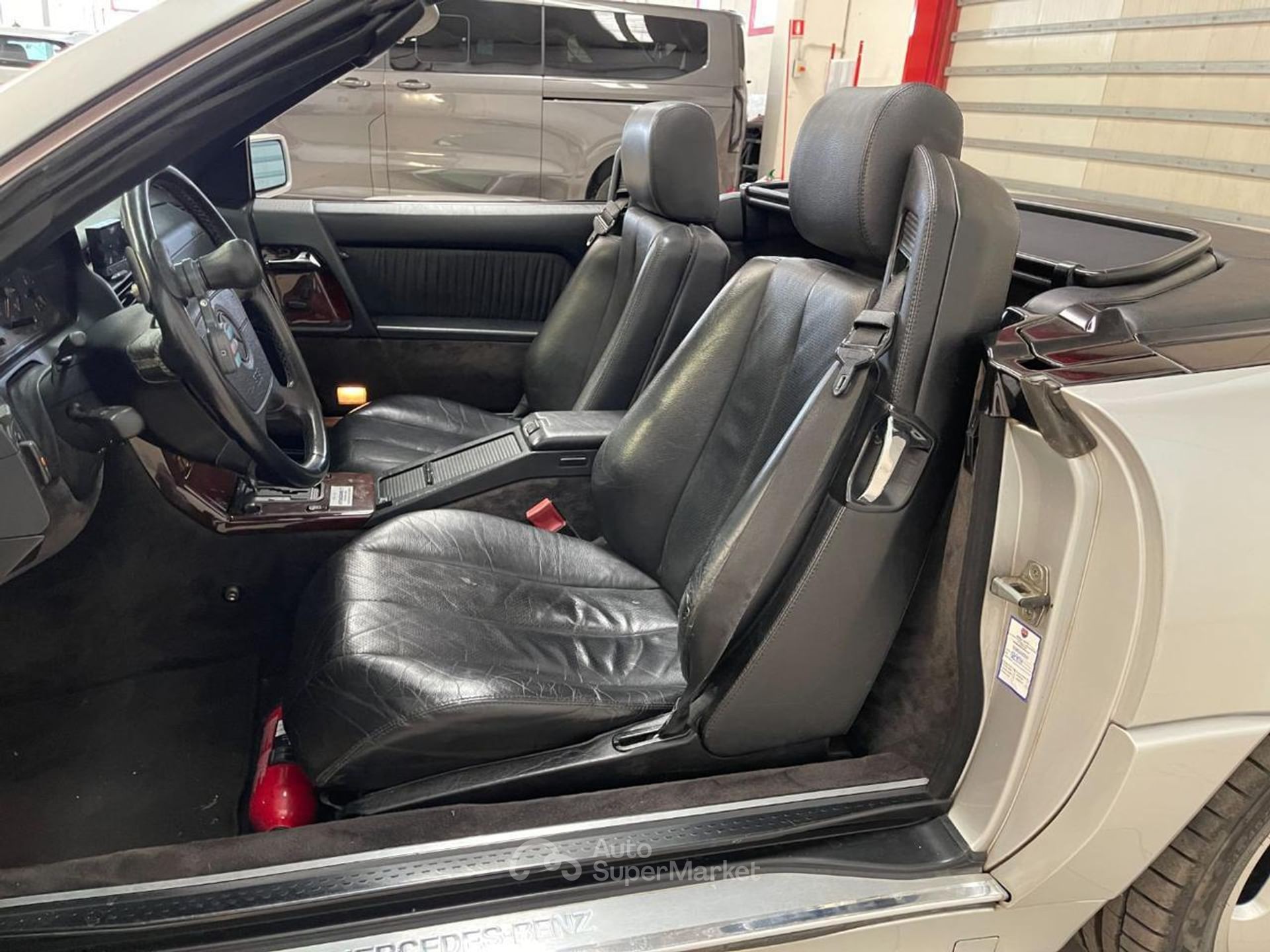 Mercedes-Benz SL 320