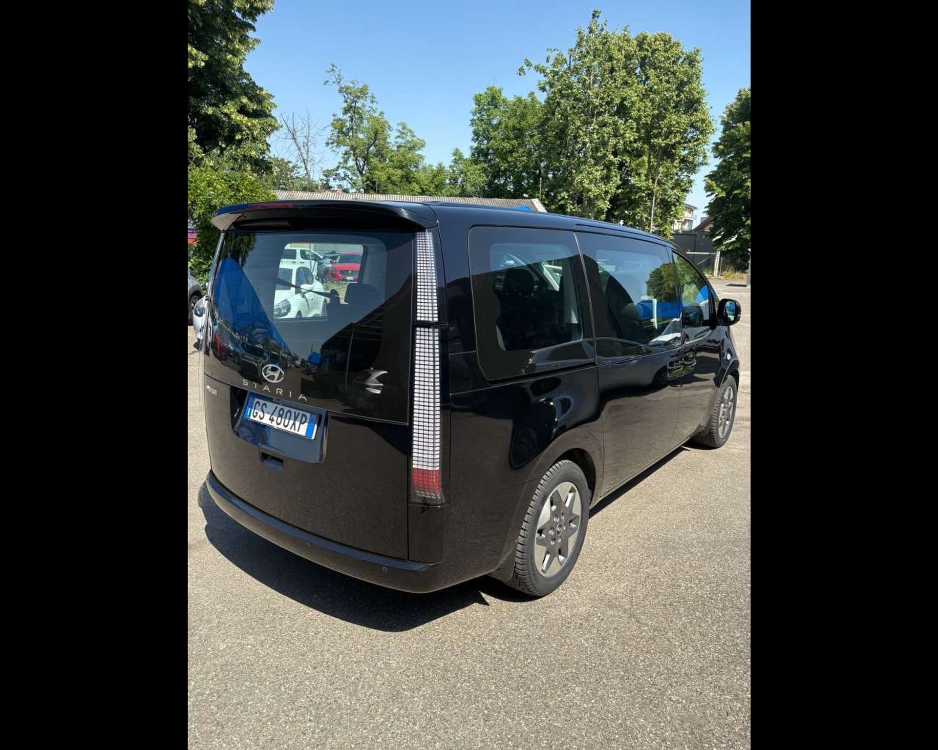 Hyundai Staria