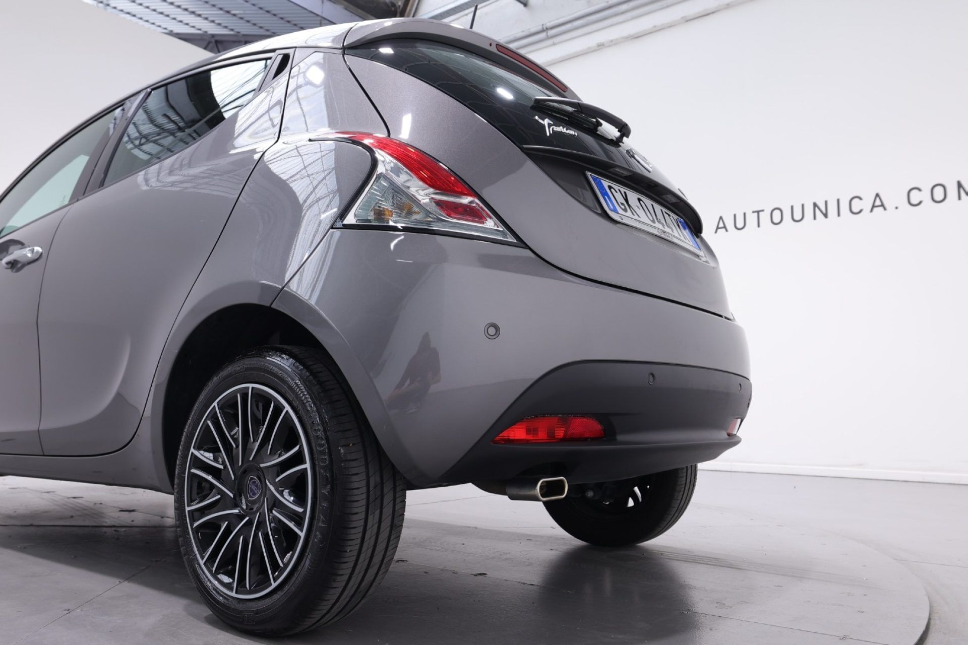 Lancia Ypsilon