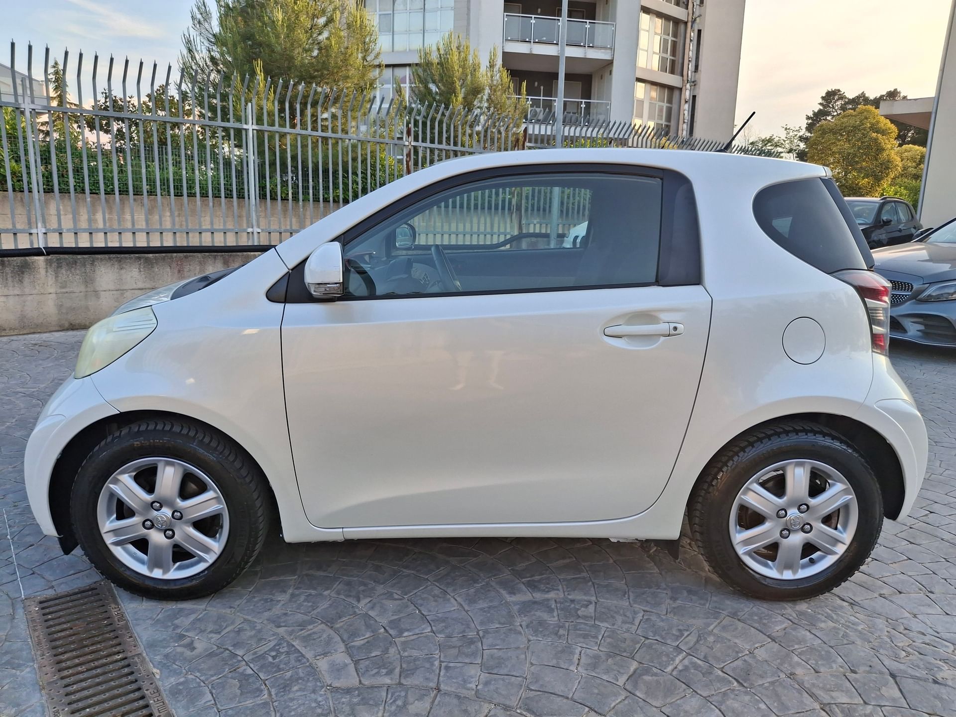 Toyota iQ