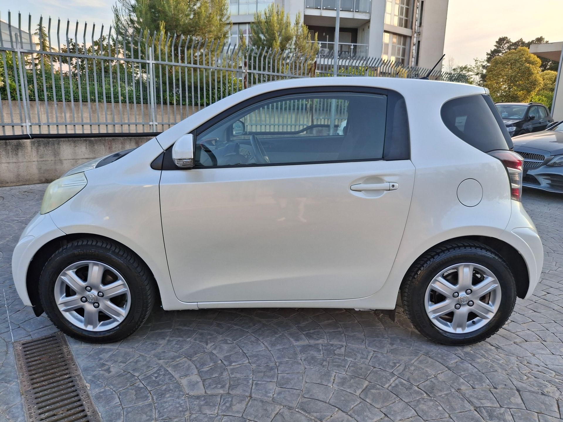 Toyota iQ